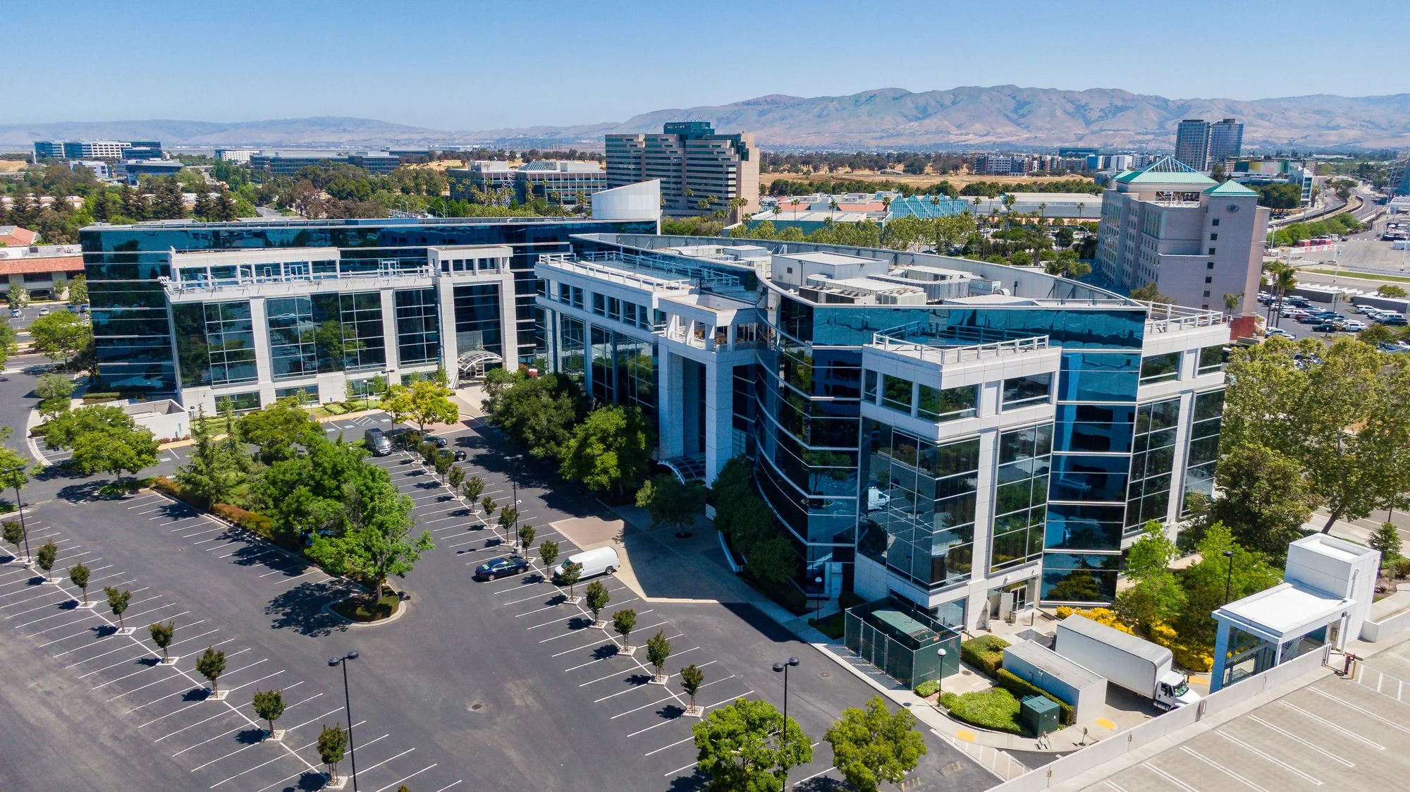 Stadium Yards — Lease in Santa Clara, CA, photo 2 of 8