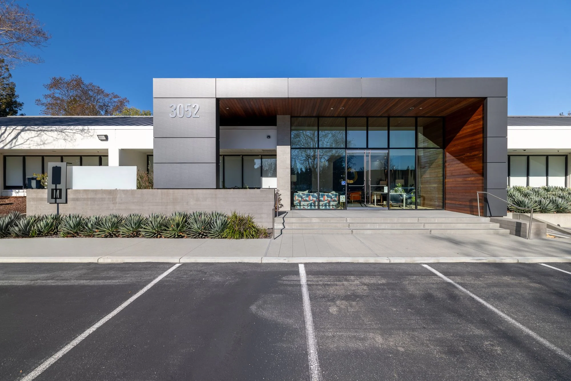 Montague Square — Lease in San Jose, CA, photo 1 of 2