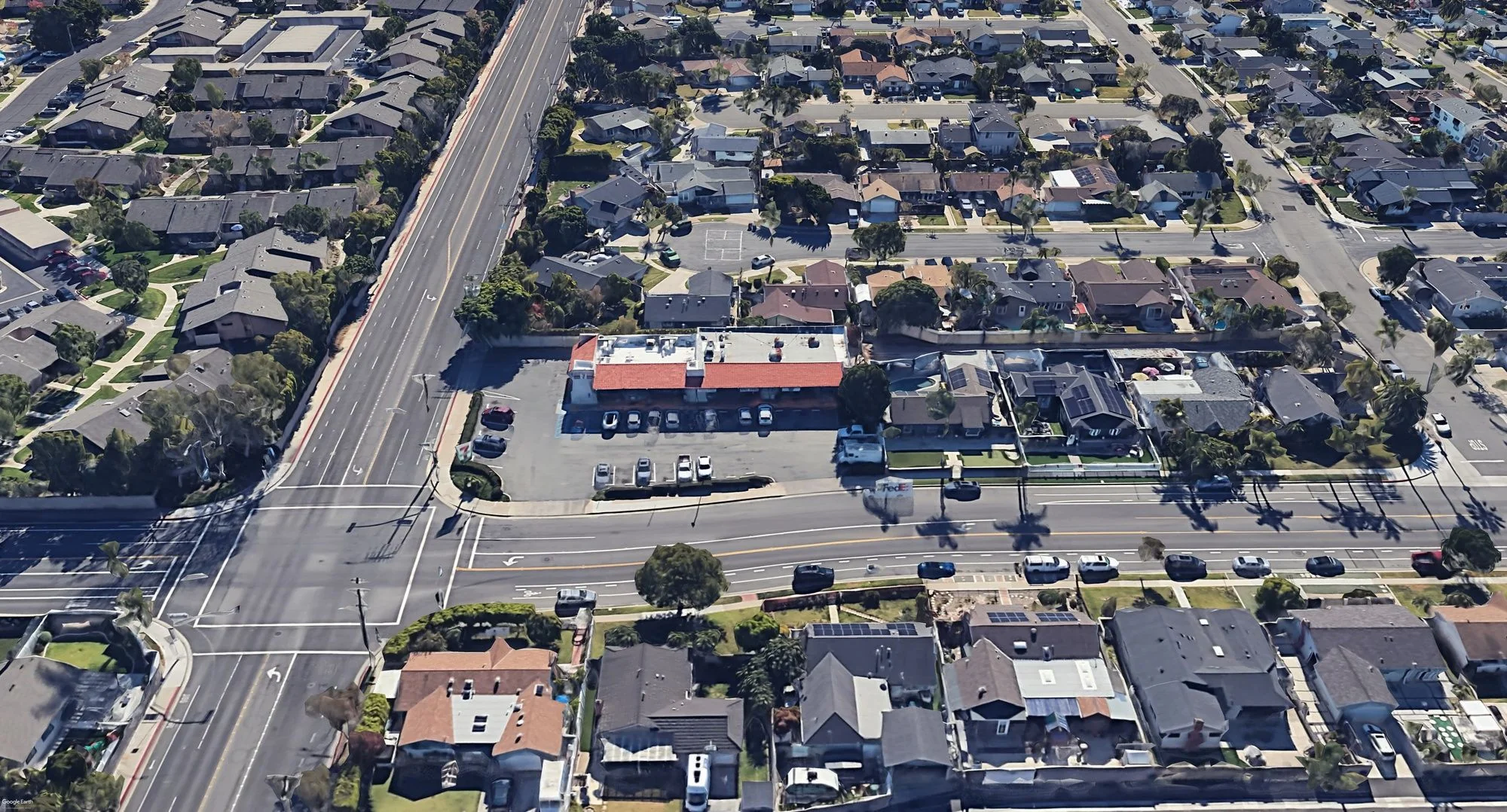 8462-8472 Indianapolis Ave — Lease in Huntington Beach, CA, photo 2 of 8