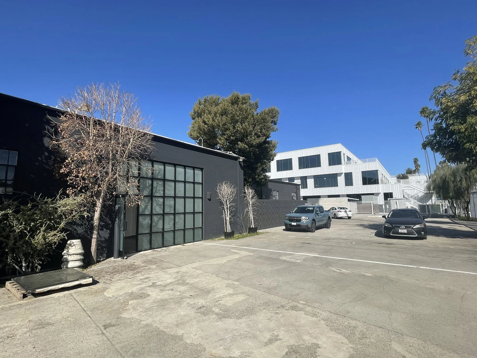 3641 10th Avenue — Lease in Los Angeles, CA, photo 1 of 1