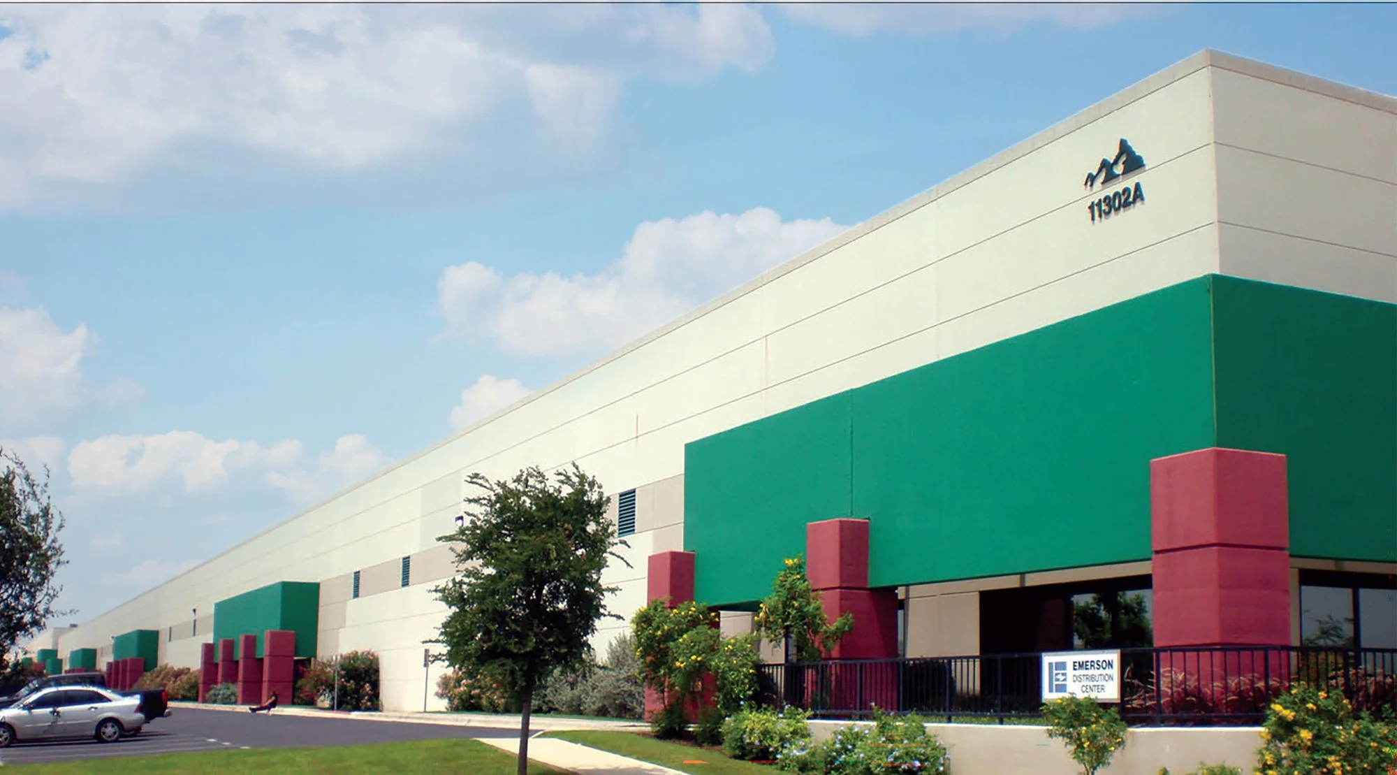 Building A — Lease in Laredo, TX, photo 1 of 2