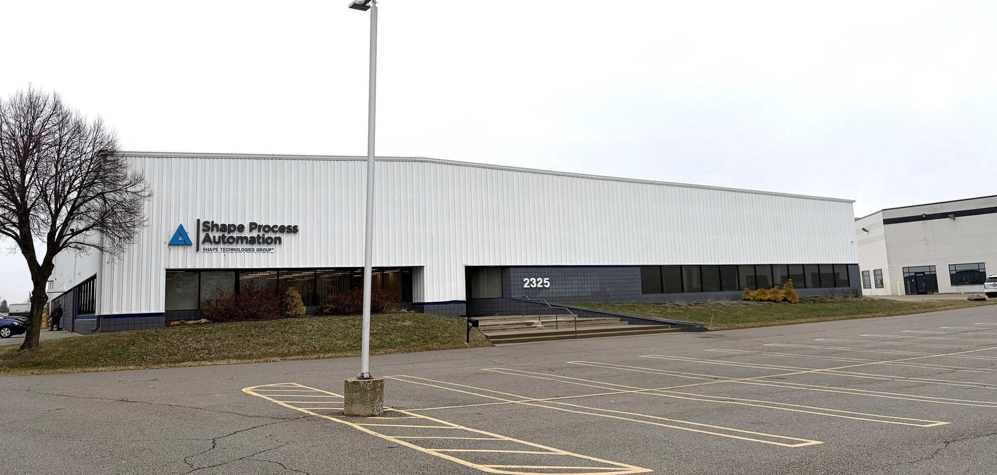 2325 Featherstone Rd — Lease in Auburn Hills, MI, photo 1 of 1