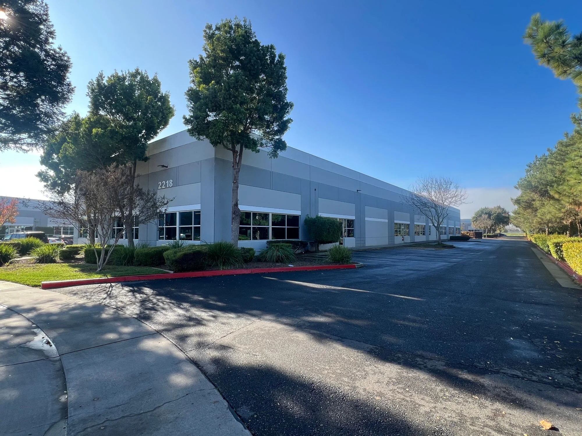 Laguna West Business Center — Lease in Elk Grove, CA, photo 2 of 6