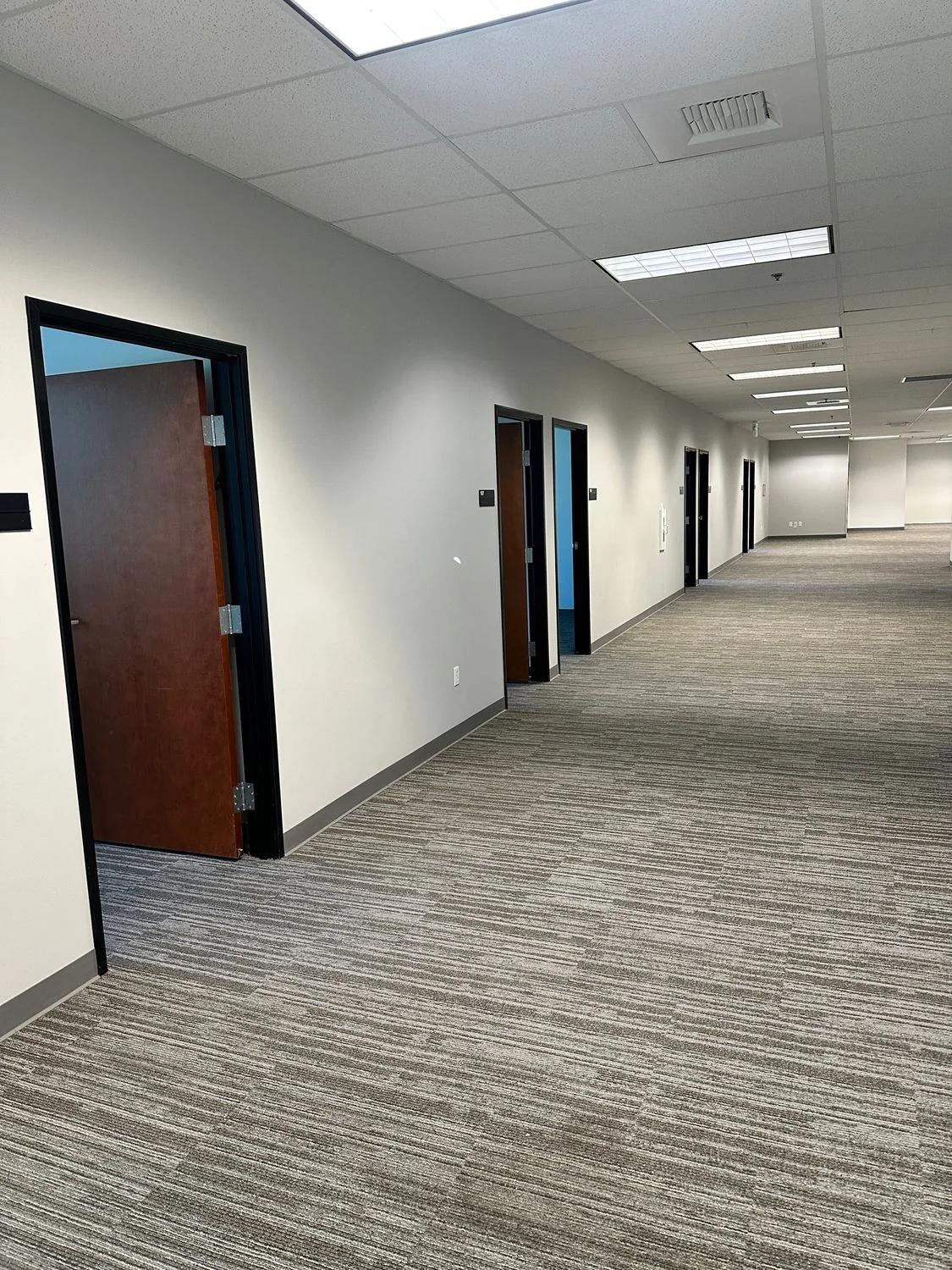 Laguna West Business Center — Lease in Elk Grove, CA, photo 4 of 6