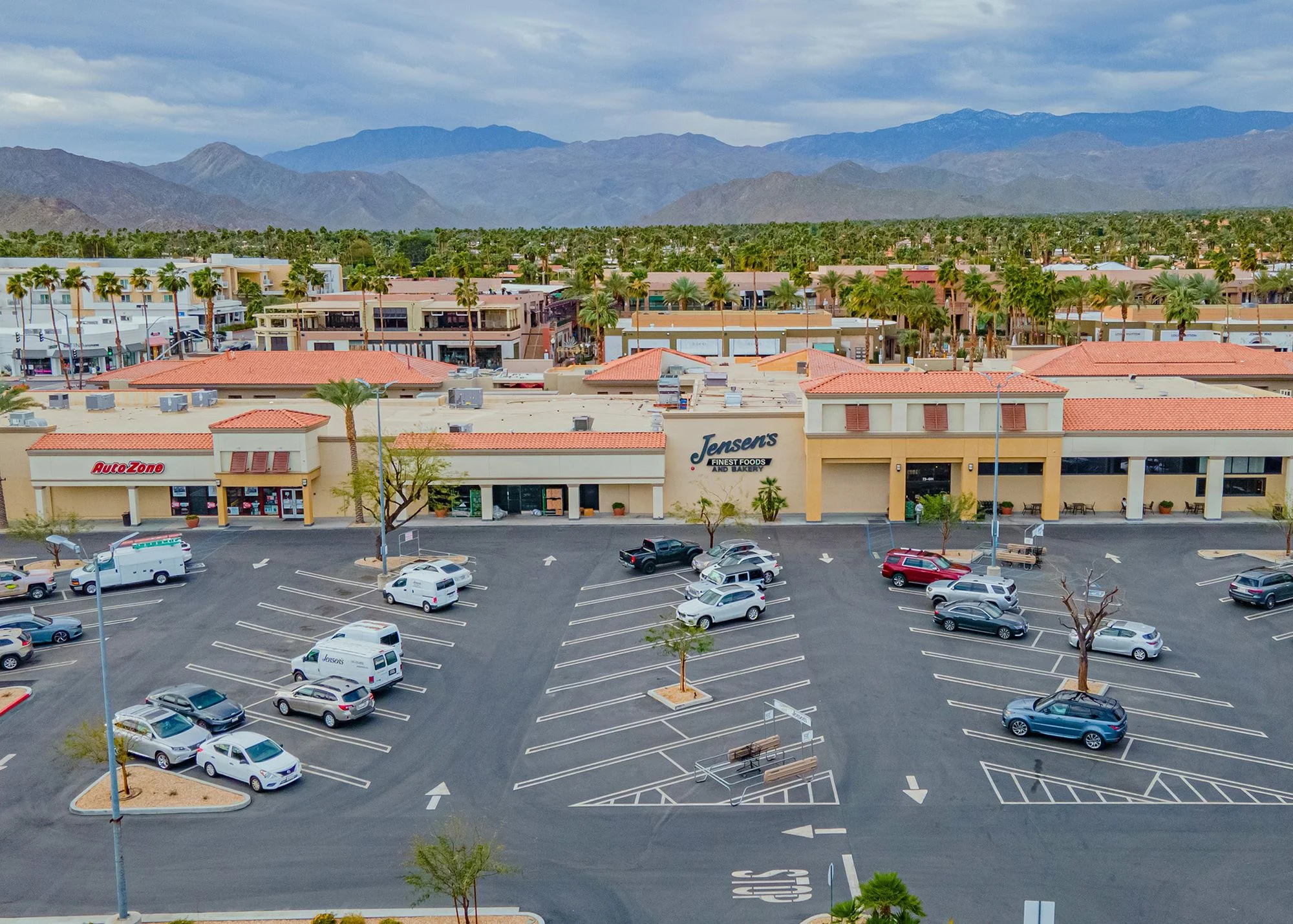 Jensen's Shopping Center — Lease in Palm Desert, CA, photo 5 of 8