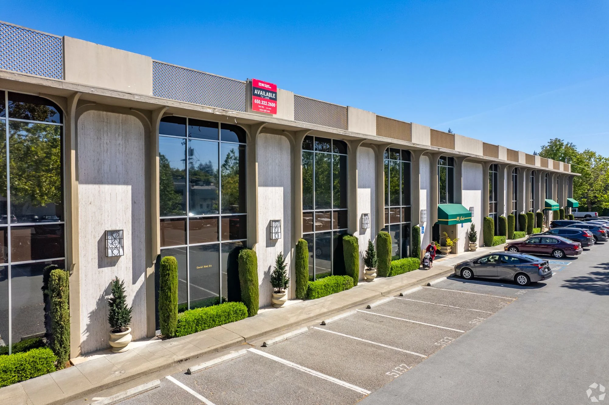 800 Menlo Avenue — Lease in Menlo Park, CA, photo 1 of 3