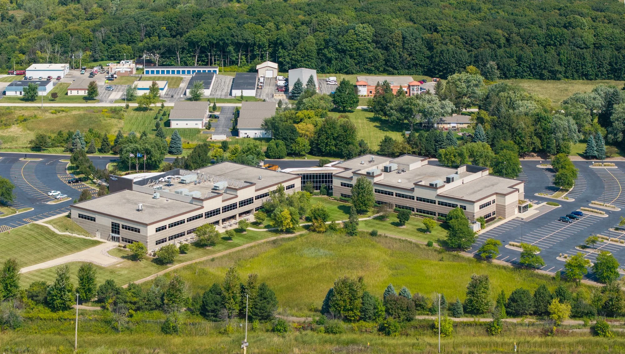 Office / Flex / R&D Available for Lease or Sale — Lease in Oak Creek, WI, photo 1 of 7