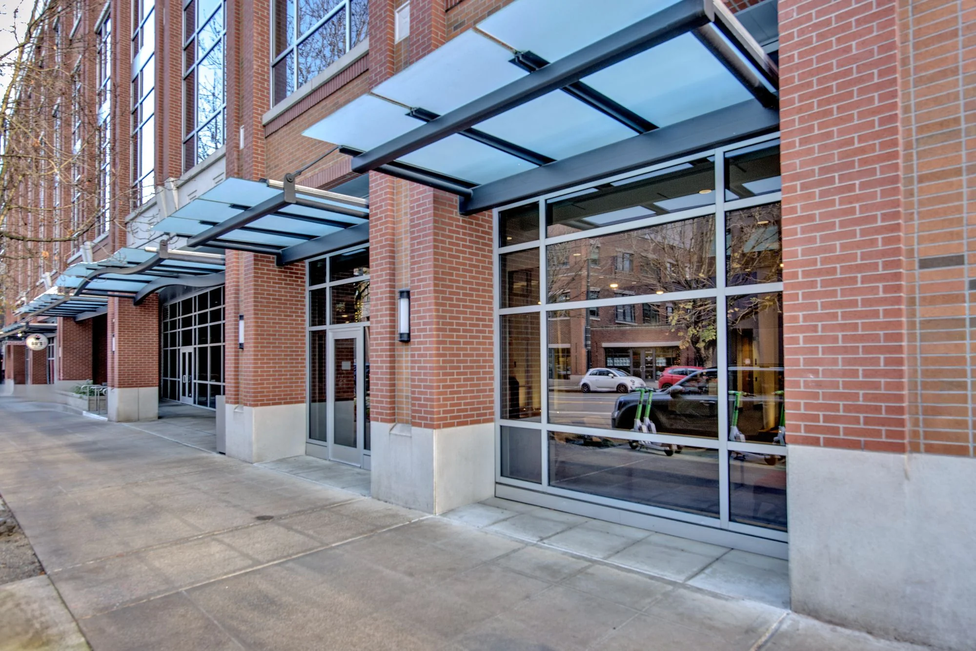 202 Westlake Ave N — Lease in Seattle, WA, photo 2 of 3