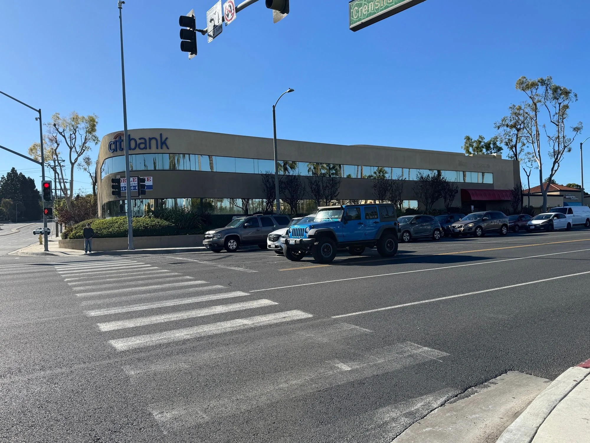 2700 S. Pacific Coast Hwy. — Lease in Torrance, CA, photo 2 of 8