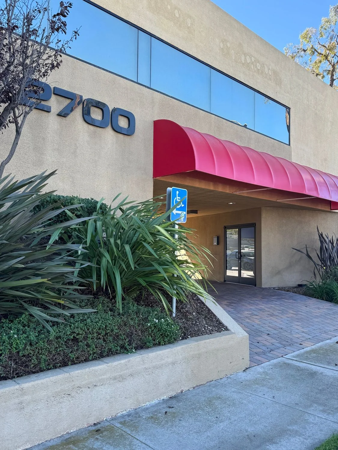 2700 S. Pacific Coast Hwy. — Lease in Torrance, CA, photo 5 of 8