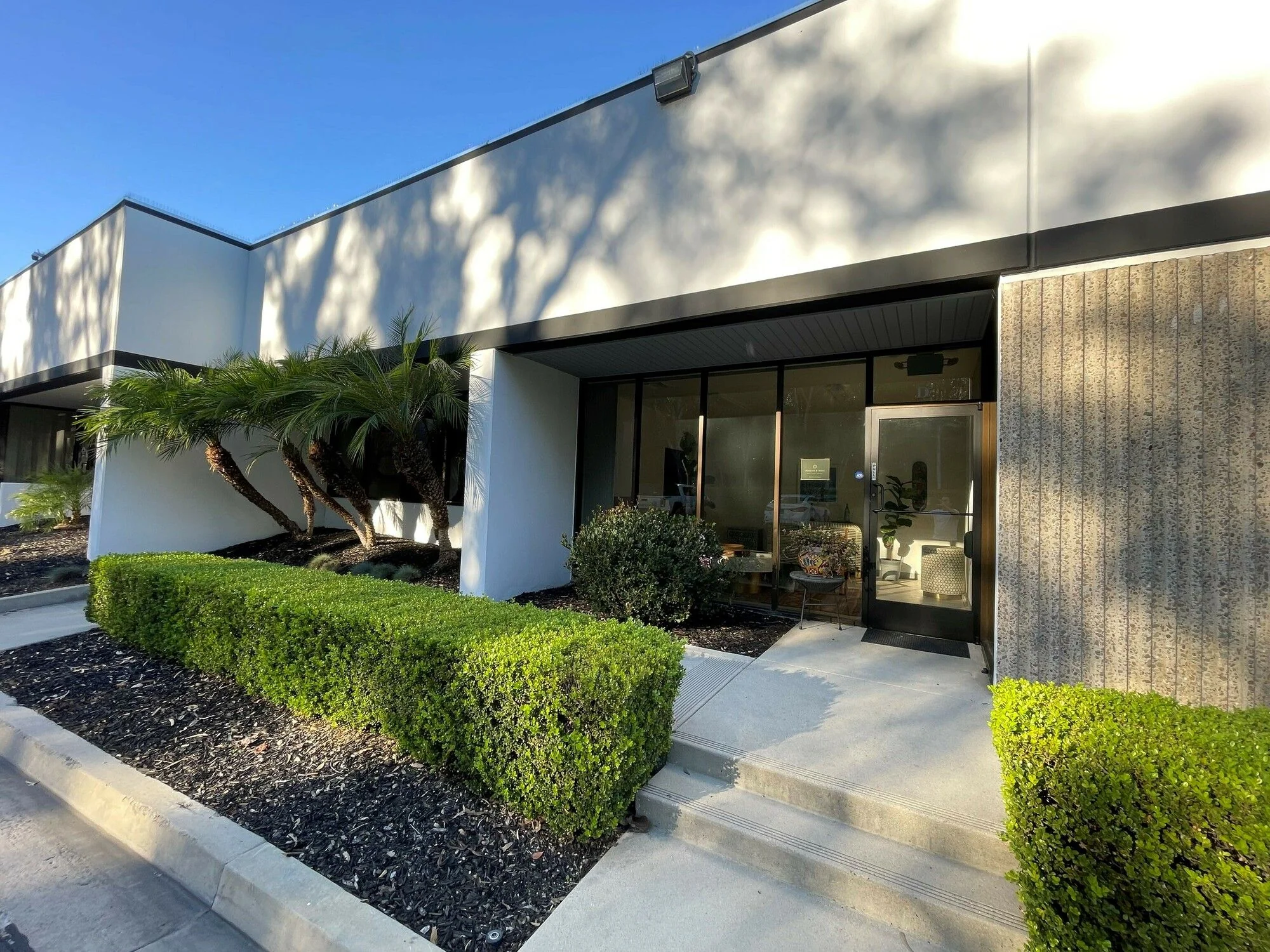 23122 Alcalde Drive, Suite D — Lease in Laguna Hills, CA, photo 1 of 5