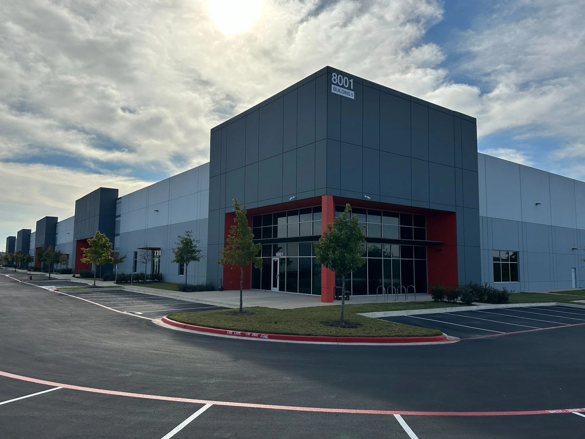 8001 Industry Way, Bldg 5 — Lease in Austin, TX, photo 1 of 8