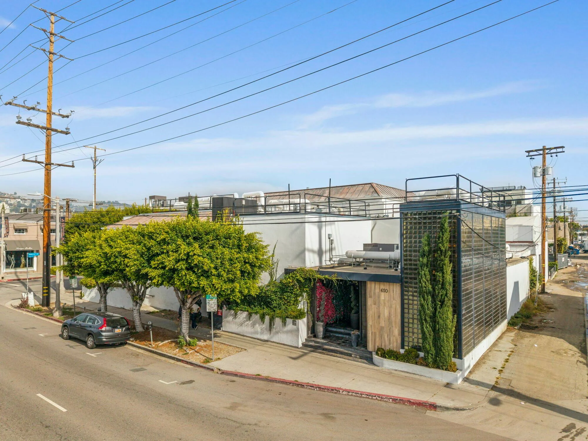 650 North La Cienega Boulevard — Lease in West Hollywood, CA, photo 1 of 1
