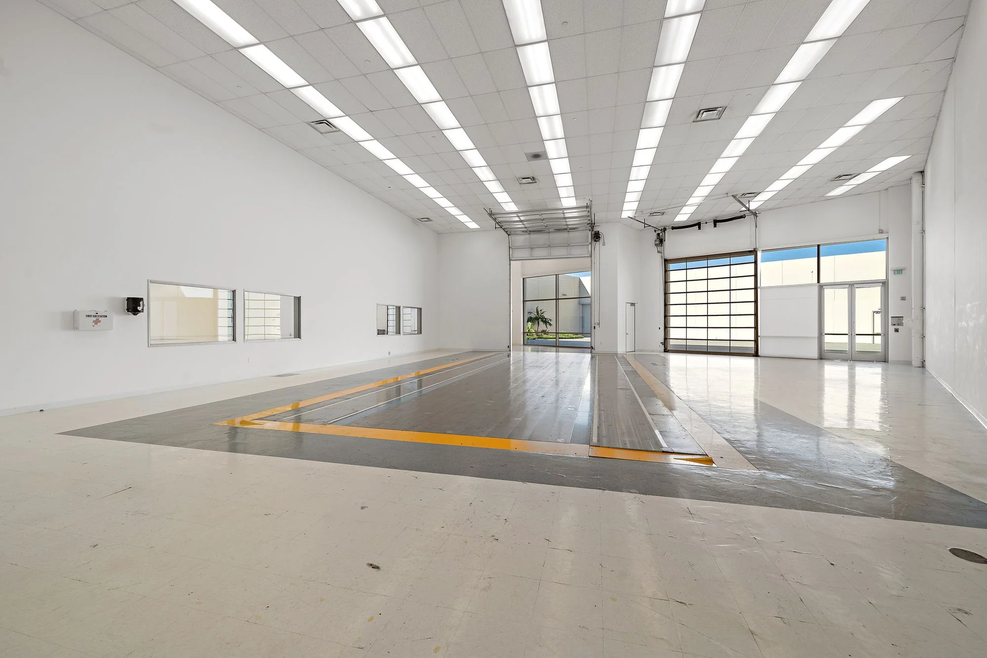 3 Glen Bell Way — Lease in Irvine, CA, photo 6 of 8