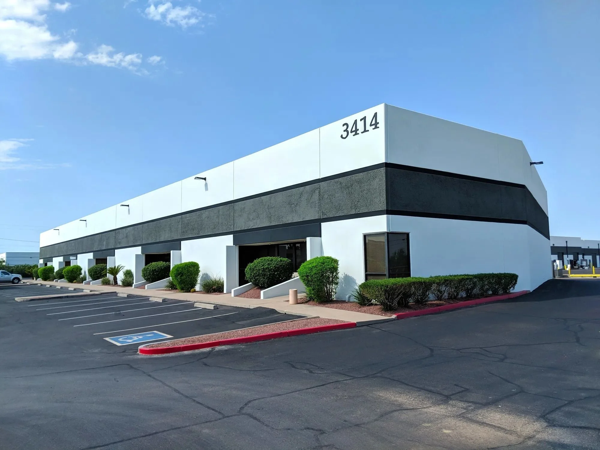 Hohokam Commerce Center — Lease in Phoenix, AZ, photo 1 of 7