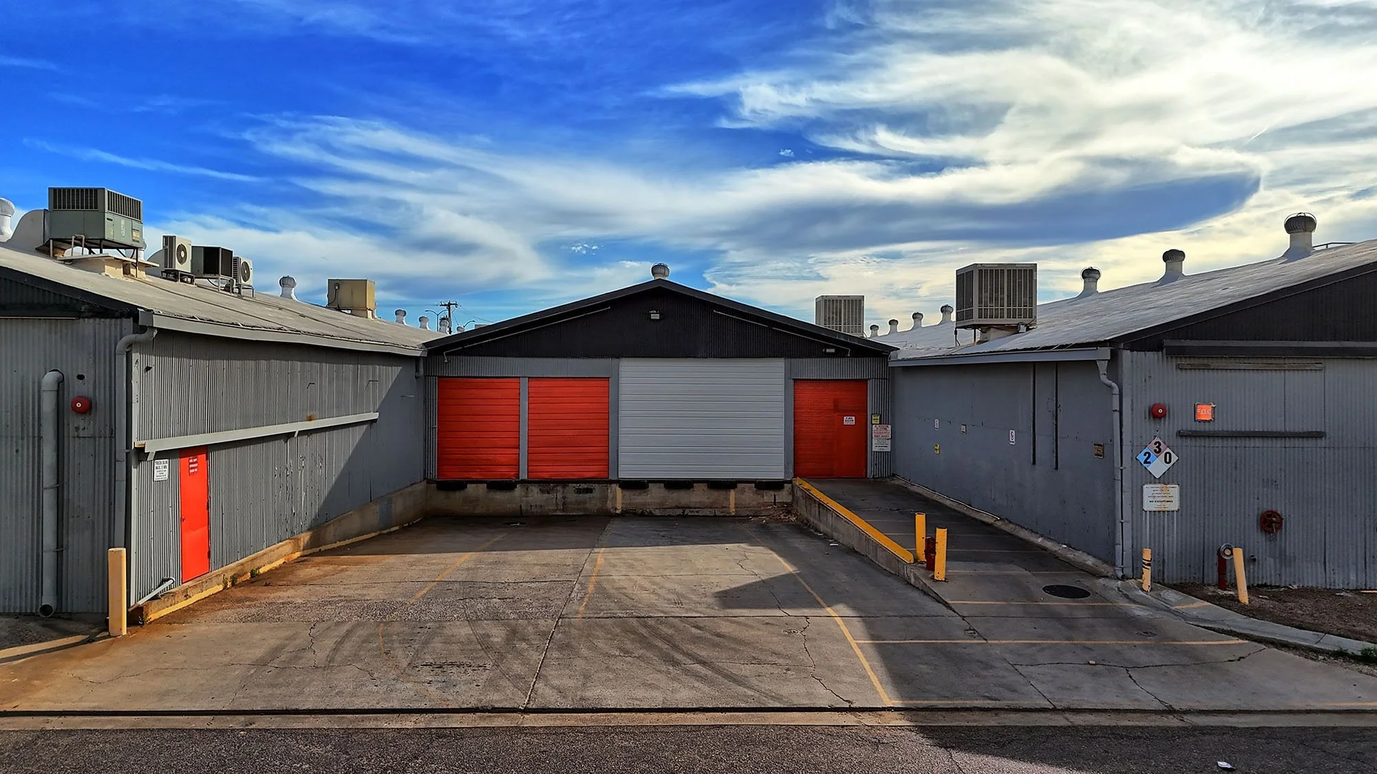2901-2925 N 29th Dr — Lease in Phoenix, AZ, photo 6 of 8