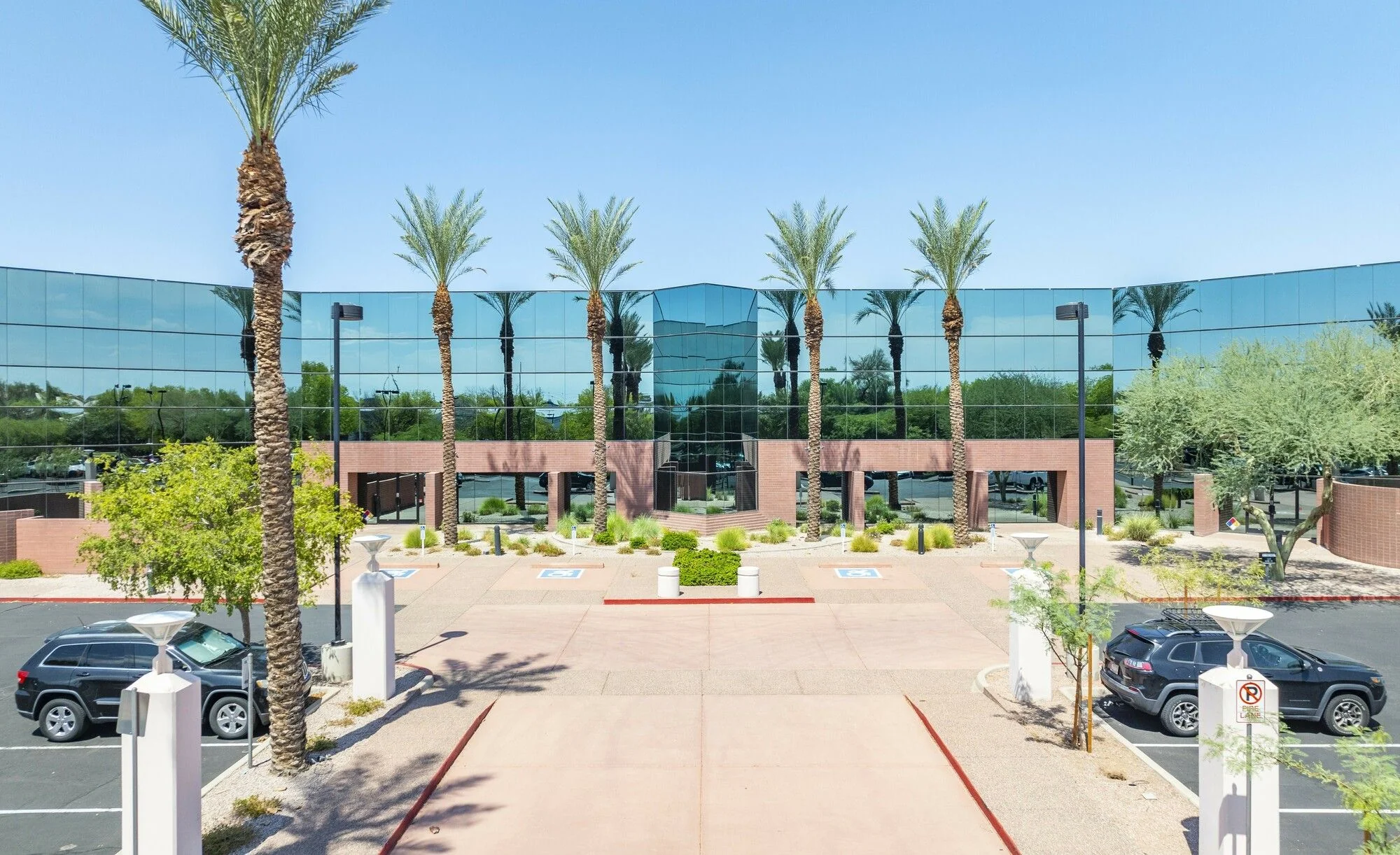 1320 W Auto Dr — Lease in Tempe, AZ, photo 3 of 4