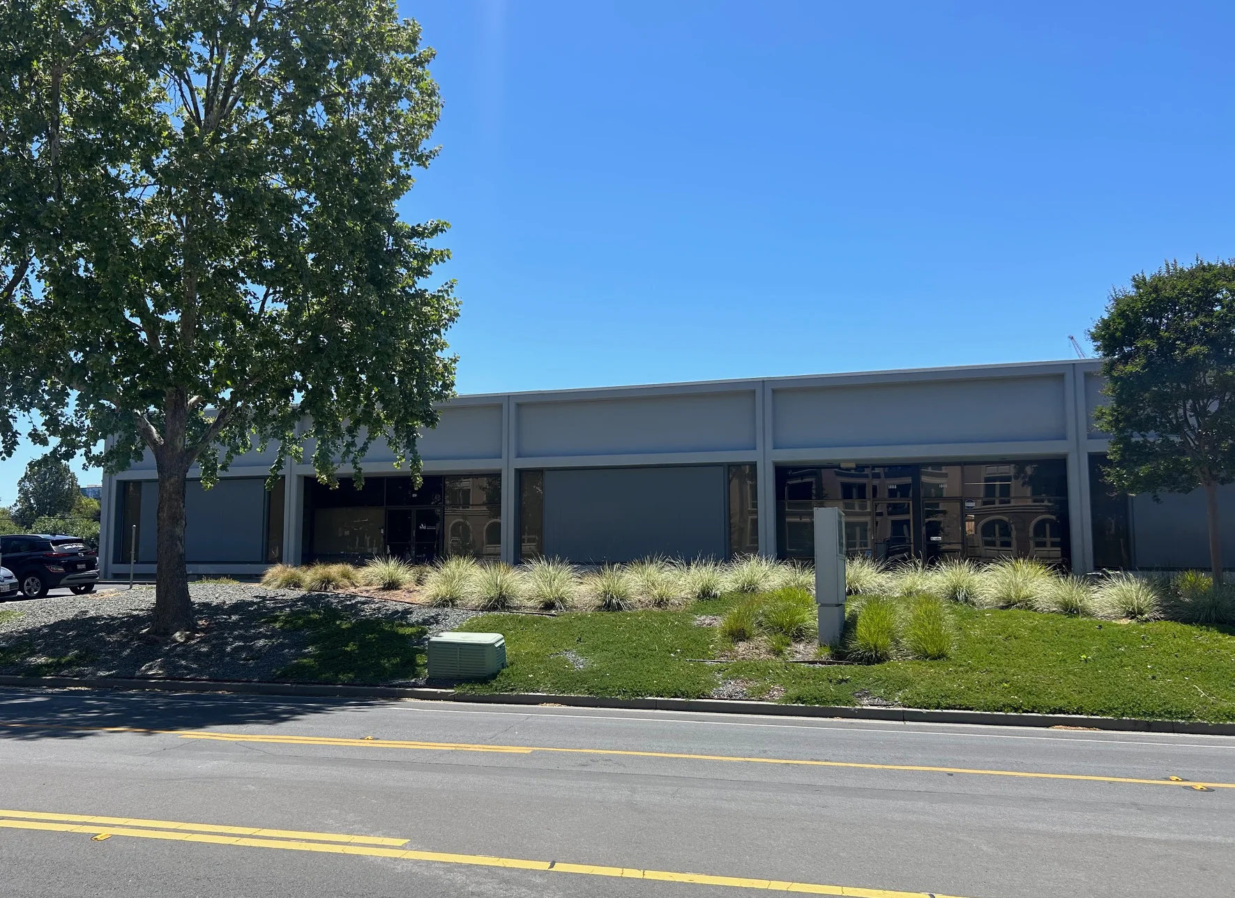 1008 Stewart Drive — Lease in Sunnyvale, CA, photo 1 of 2
