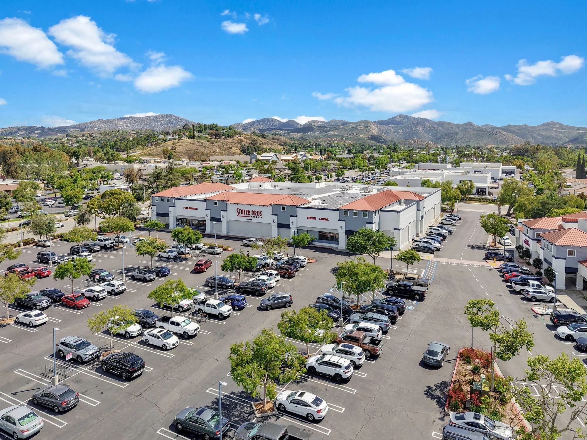 Creekside Plaza — Lease in Poway, CA, photo 1 of 4