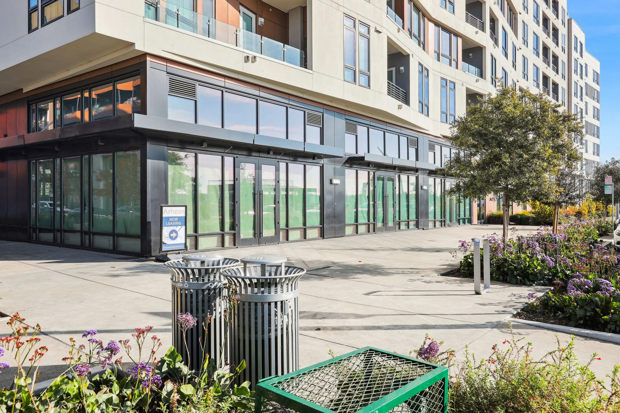Artizan Apartments — Lease in Oakland, CA, photo 2 of 5