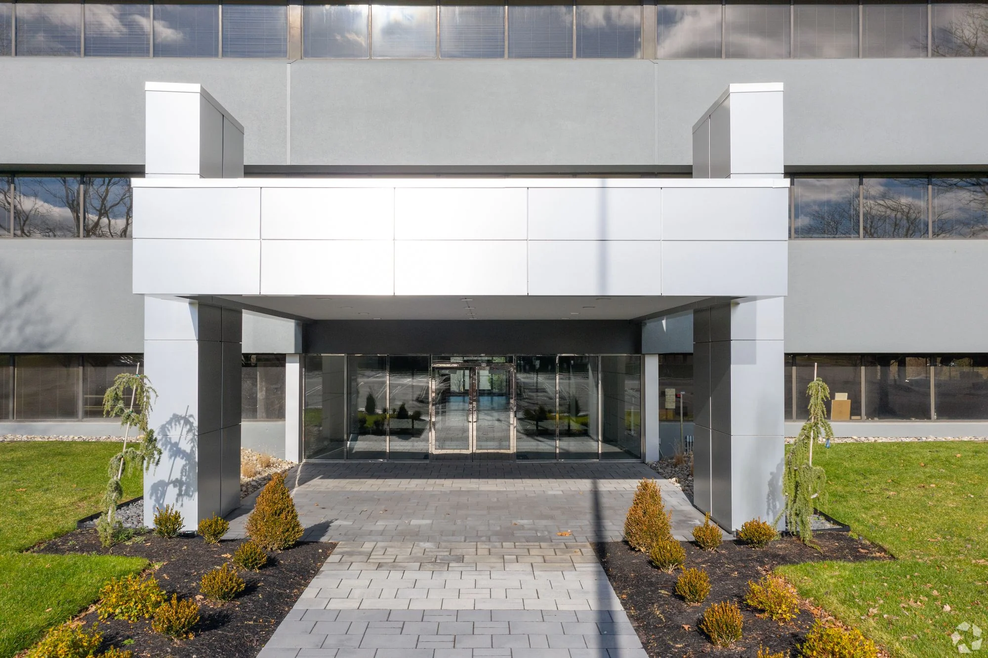 7000 Lincoln Dr — Lease in Marlton, NJ, photo 2 of 8