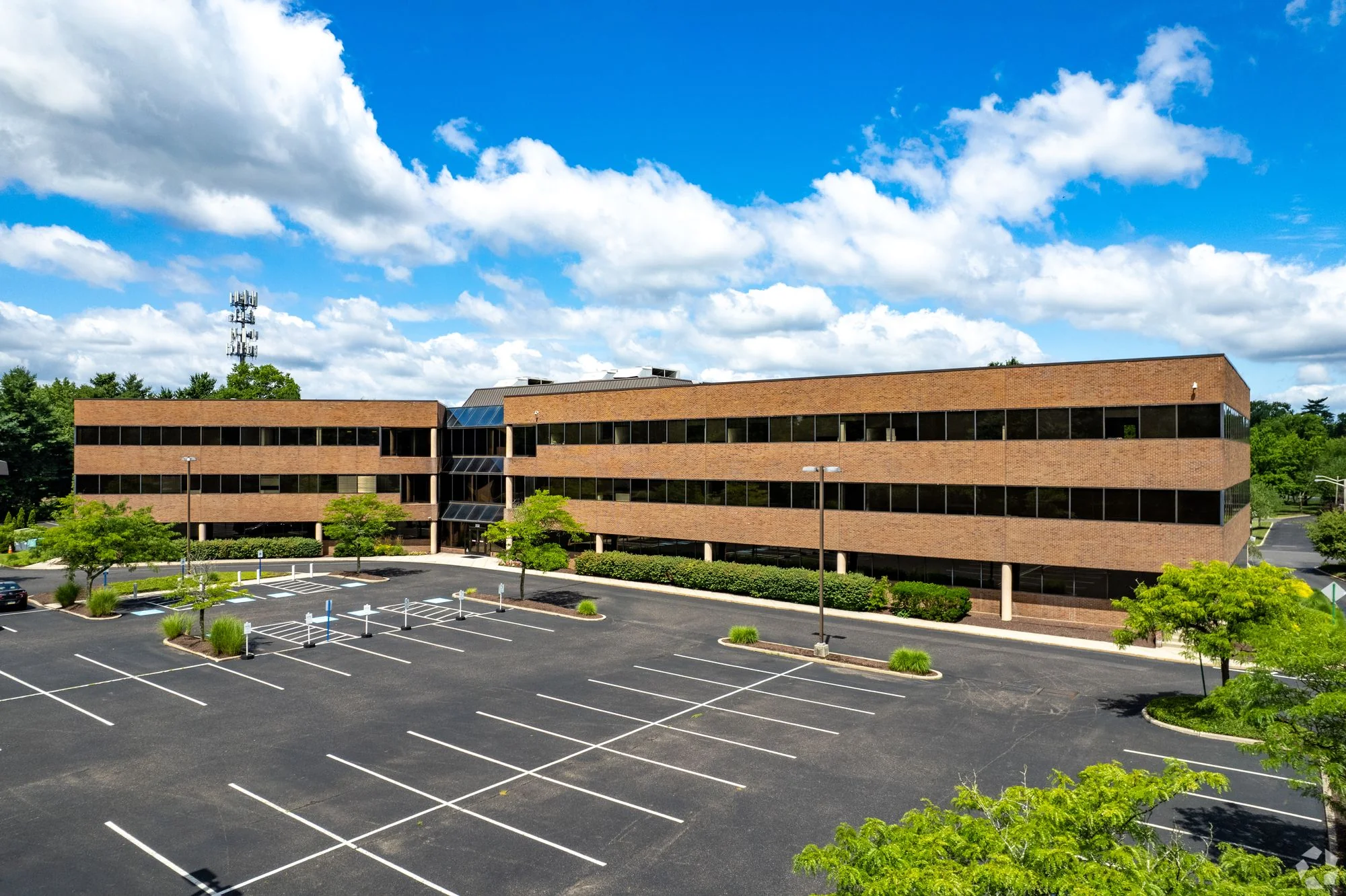 Moorestown Corporate Ctr — Lease in Moorestown, NJ, photo 3 of 8