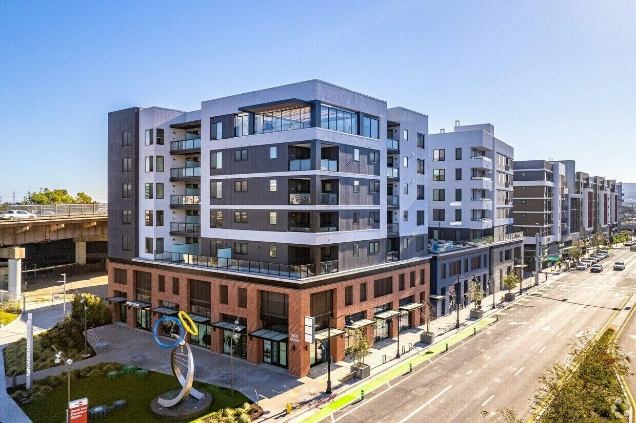 200 Airport Blvd — Lease in South San Francisco, CA, photo 1 of 5