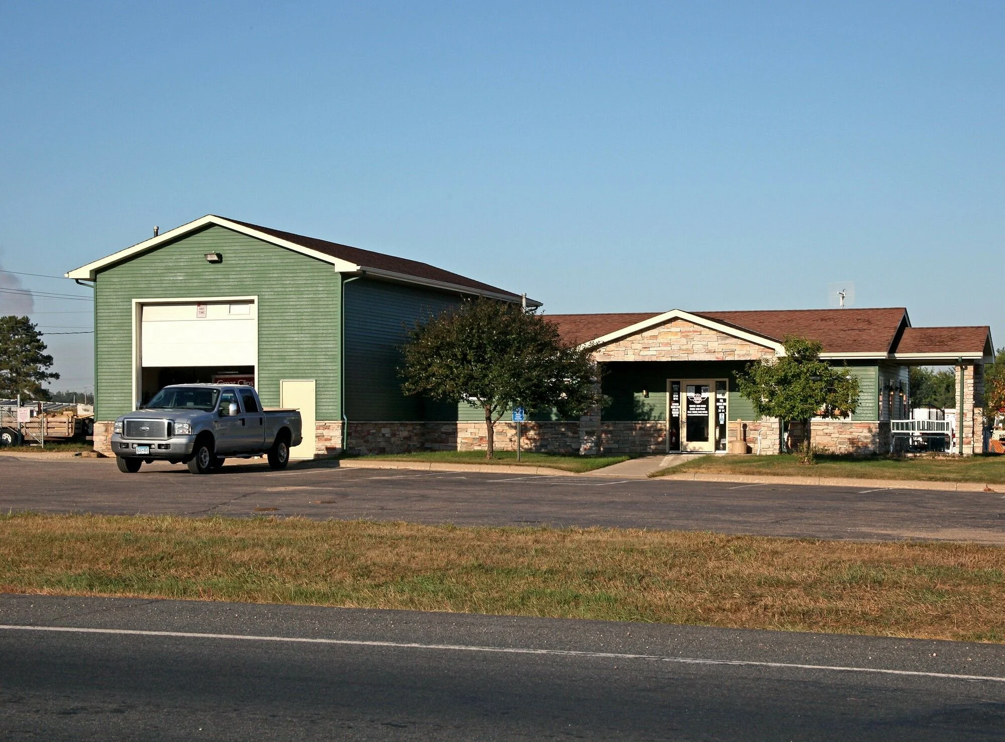 7480 County Road 101 E — Lease in Shakopee, MN, photo 1 of 5