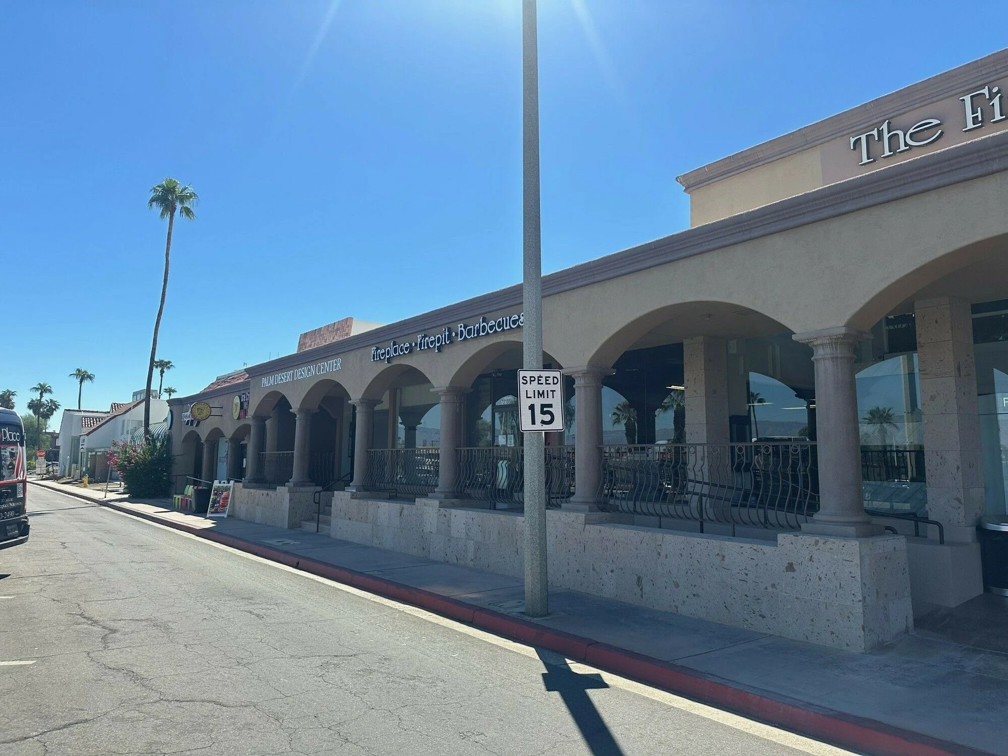 73185 California 111 — Lease in Palm Desert, CA, photo 3 of 8