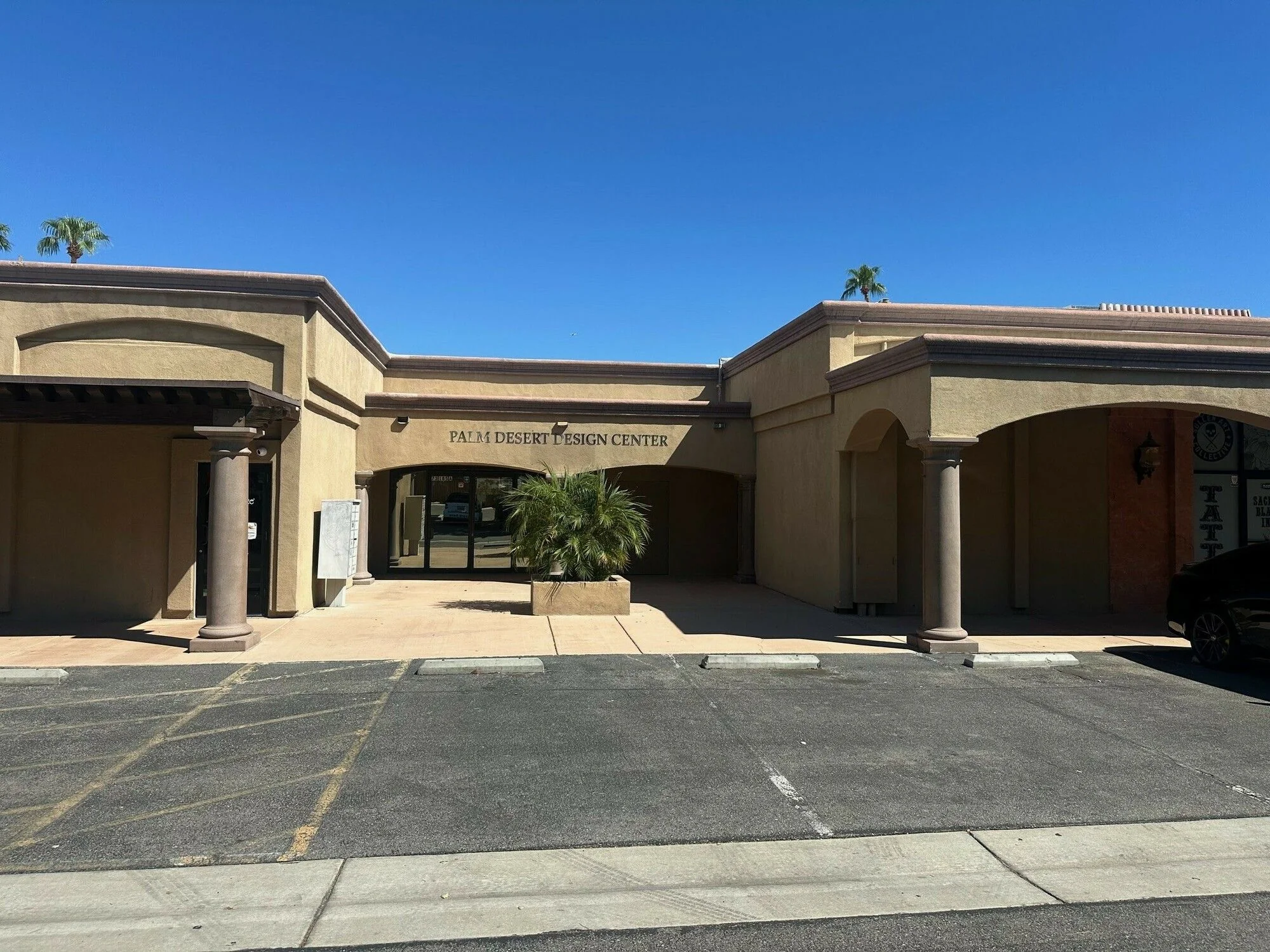 73185 California 111 — Lease in Palm Desert, CA, photo 7 of 8