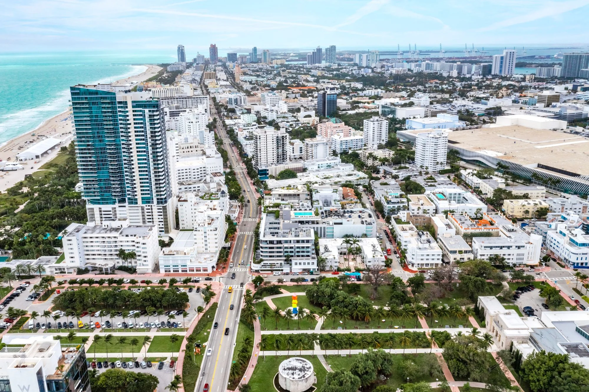 2000 Collins Avenue — Lease in Miami Beach, FL, photo 4 of 8