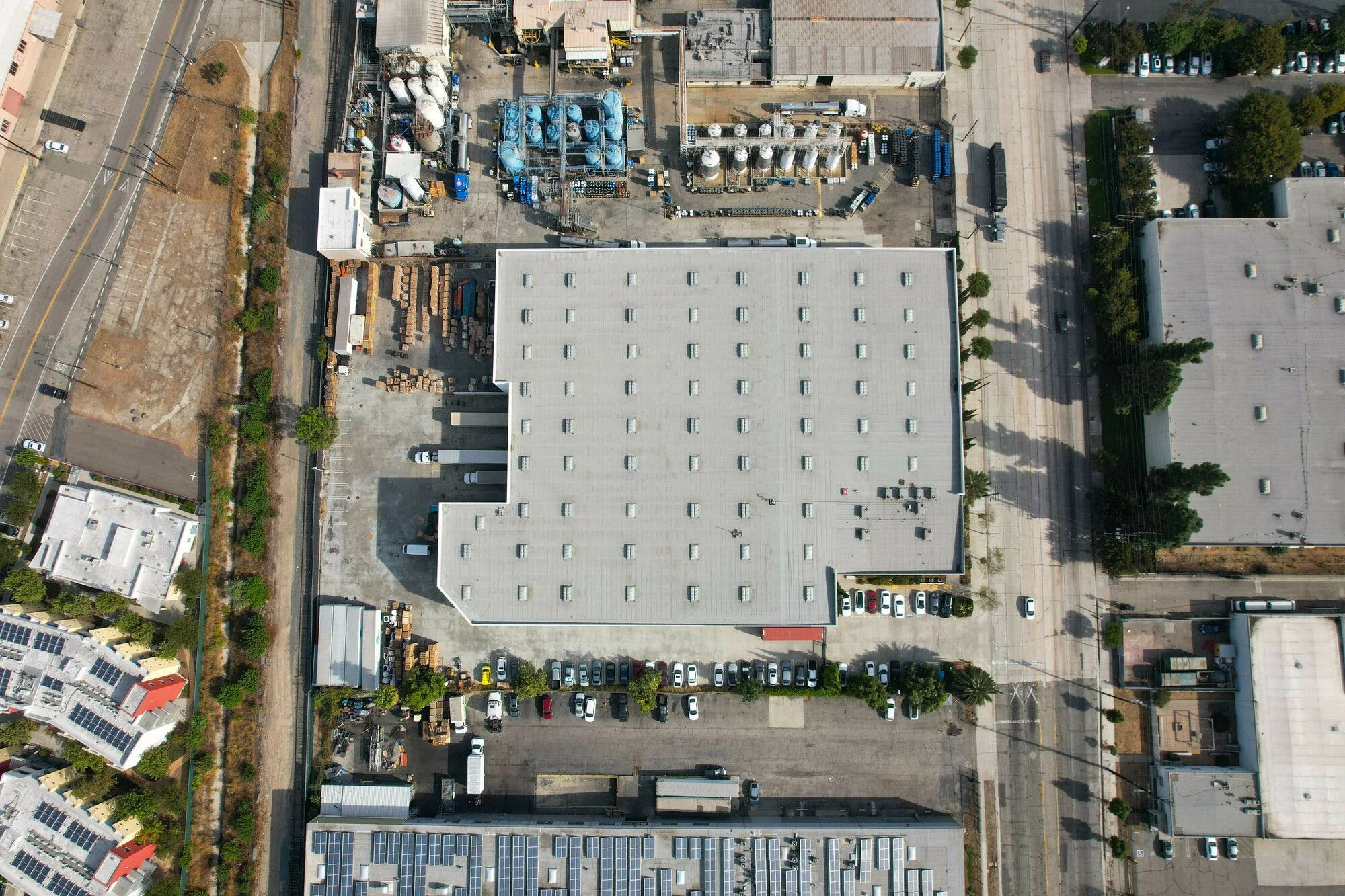 5353 E Slauson Ave — Lease in Commerce, CA, photo 4 of 8