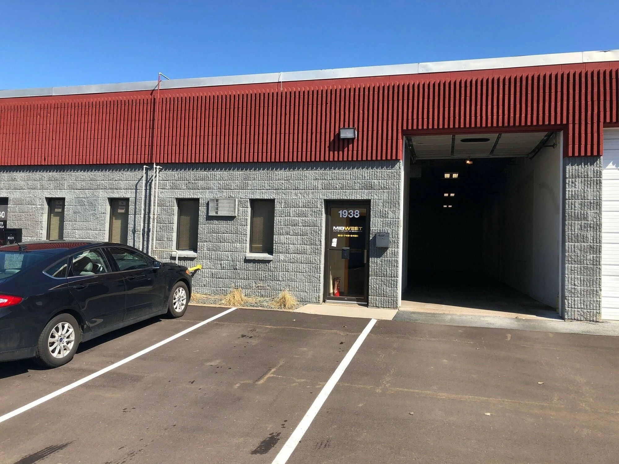 1928-1948 W County Road C — Lease in Roseville, MN, photo 6 of 8