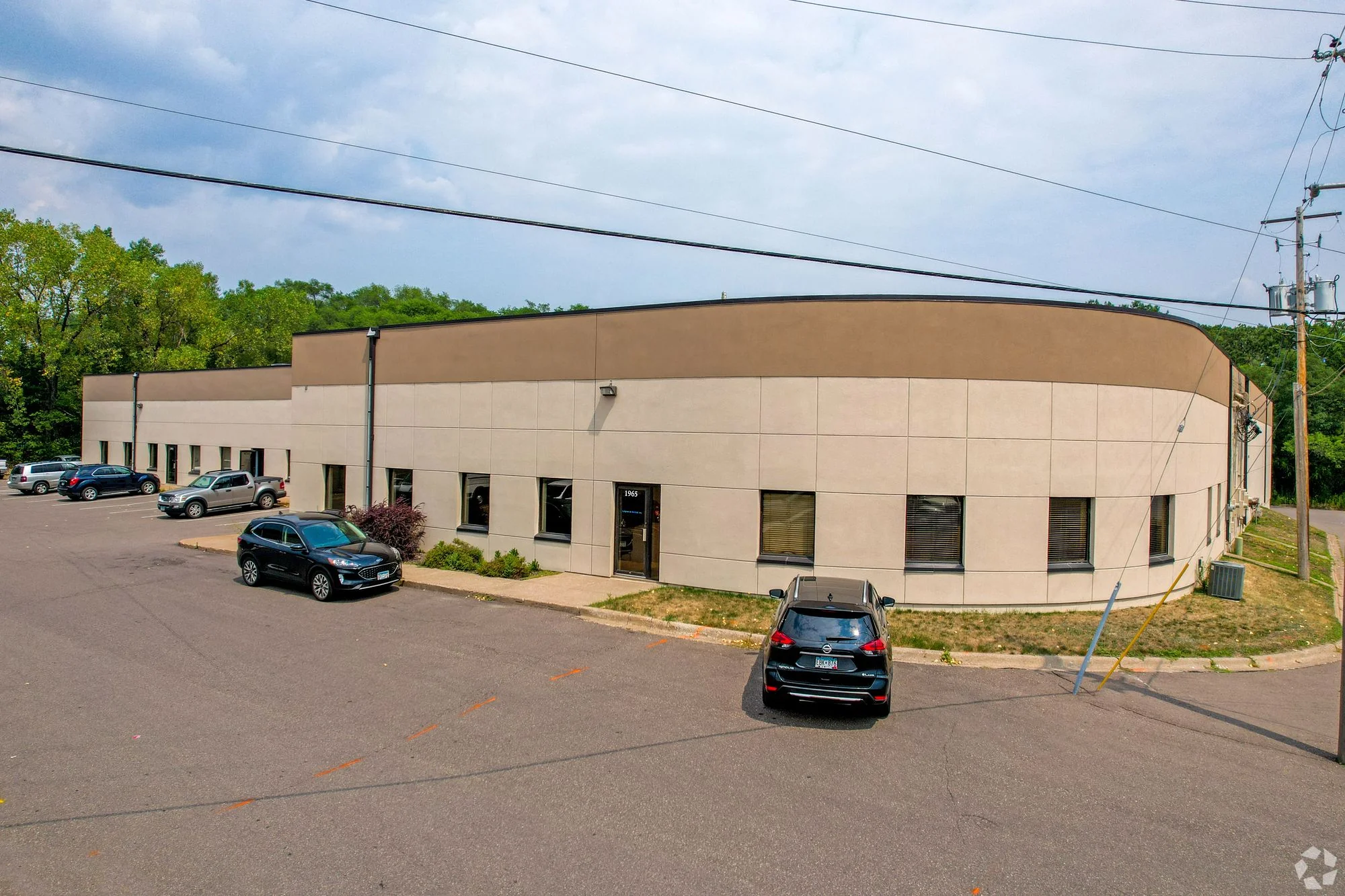 1965-1981 County Road C2 — Lease in Roseville, MN, photo 1 of 6