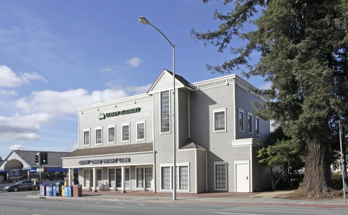 Victoria Lane — Lease in Menlo Park, CA, photo 1 of 3