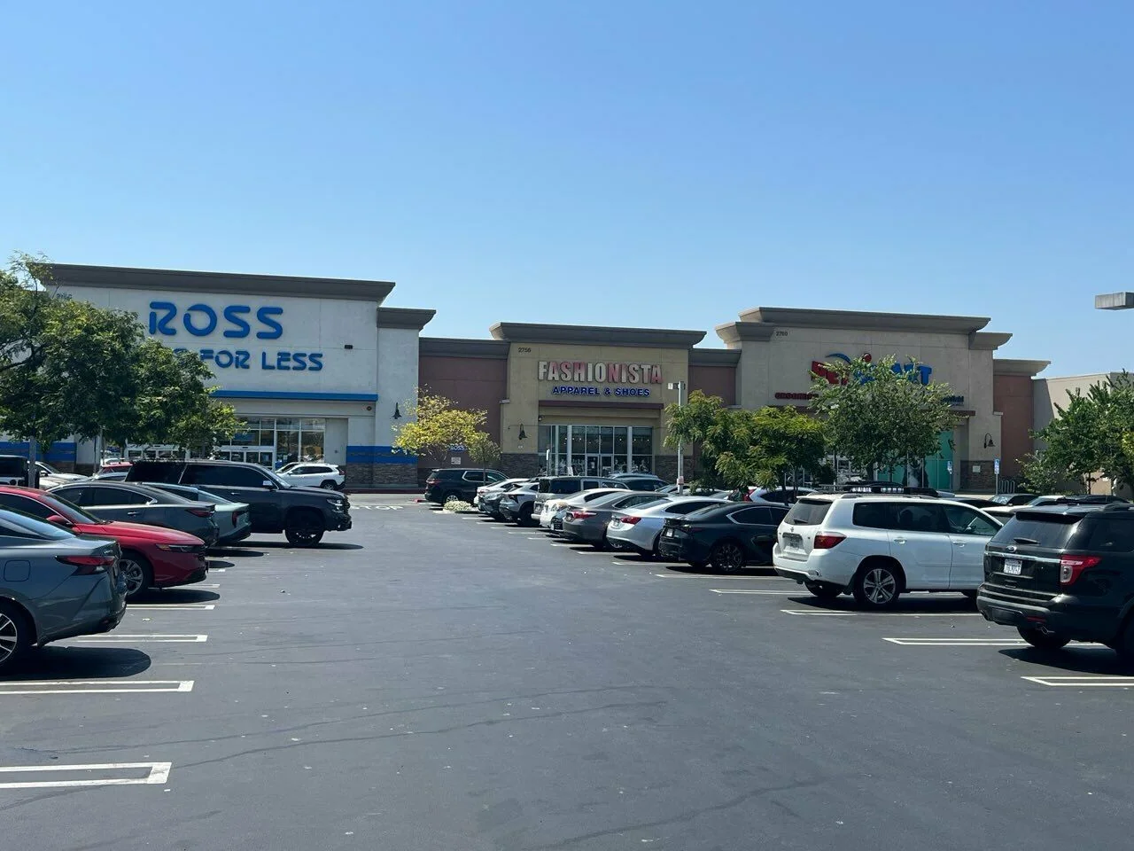 Hawthorne Town Center — Lease in Hawthorne, CA, photo 1 of 3