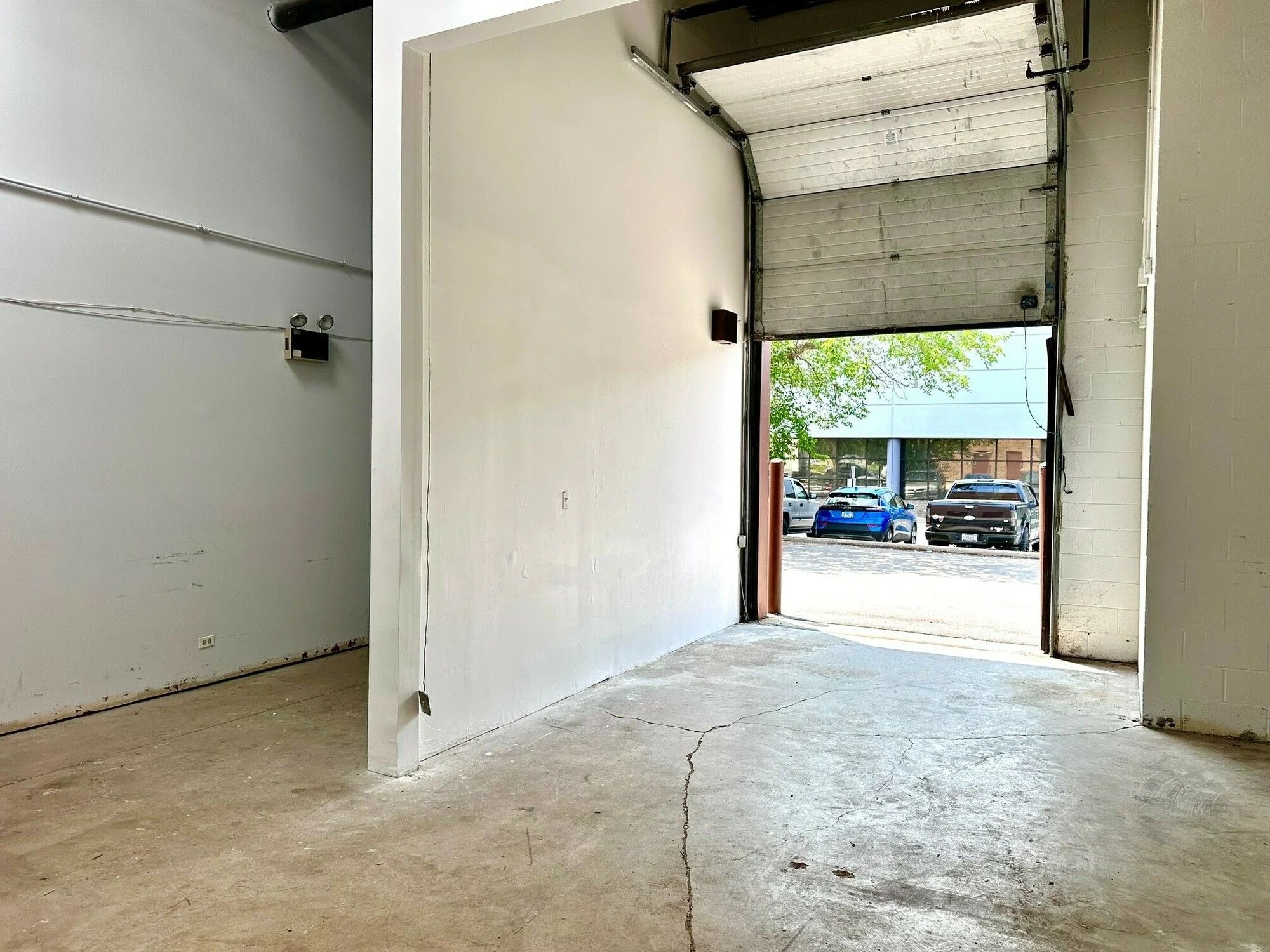 Howard O’Hare Business Center — Lease in Des Plaines, IL, photo 3 of 8