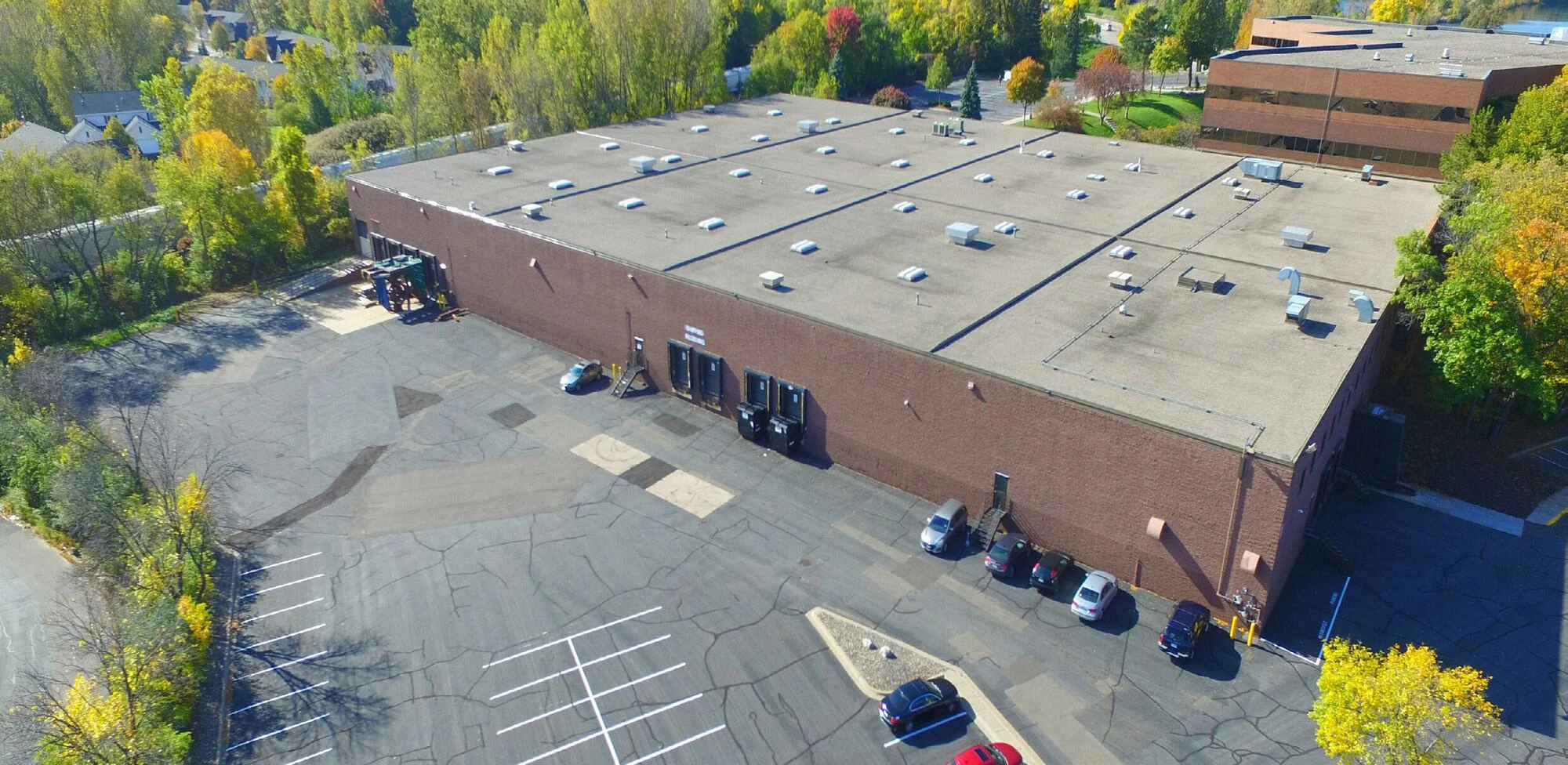 Shady Oak Lake Center — Lease in Minnetonka, MN, photo 1 of 5