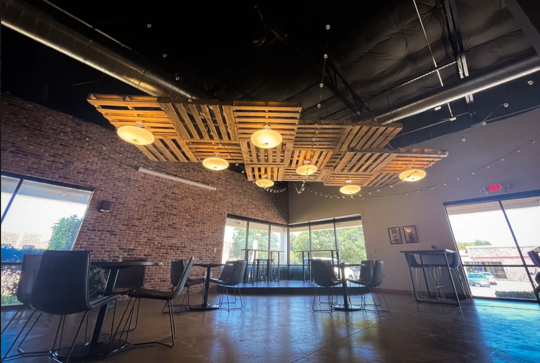710 Presidential Dr — Lease in Richardson, TX, photo 3 of 6