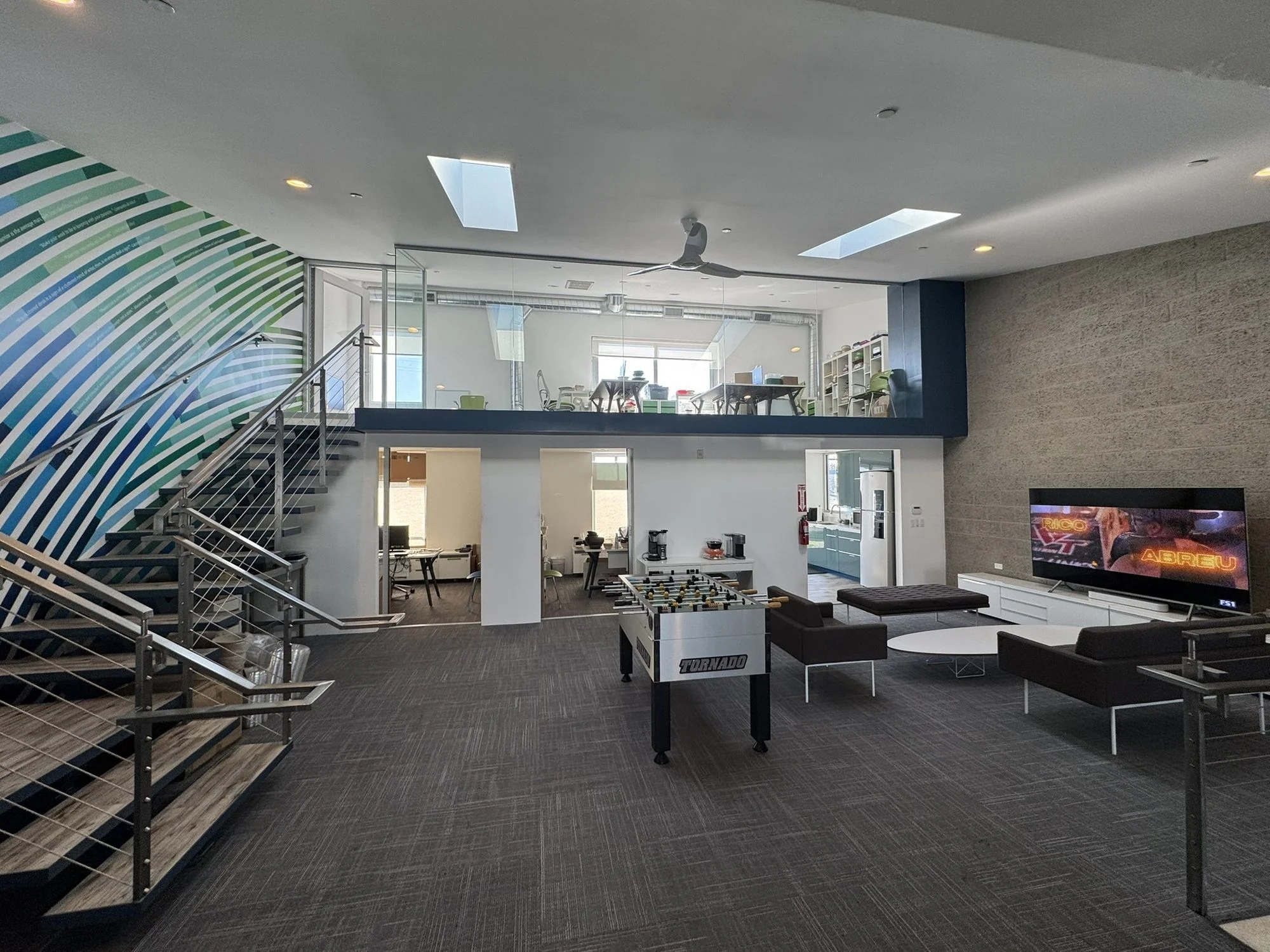 123 Lomita St. — Lease in El Segundo, CA, photo 2 of 8