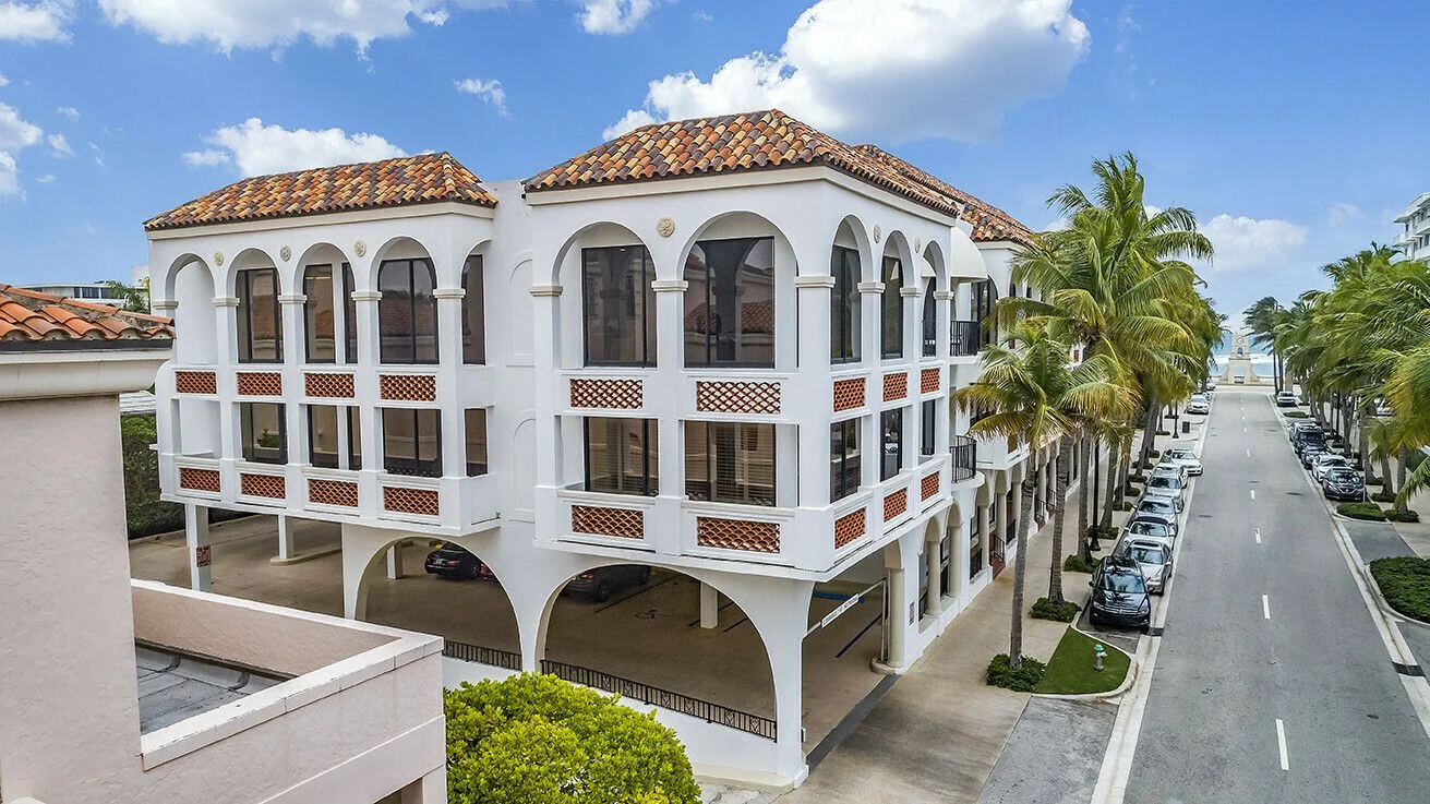 125 Worth Ave — Lease in Palm Beach, FL, photo 4 of 8