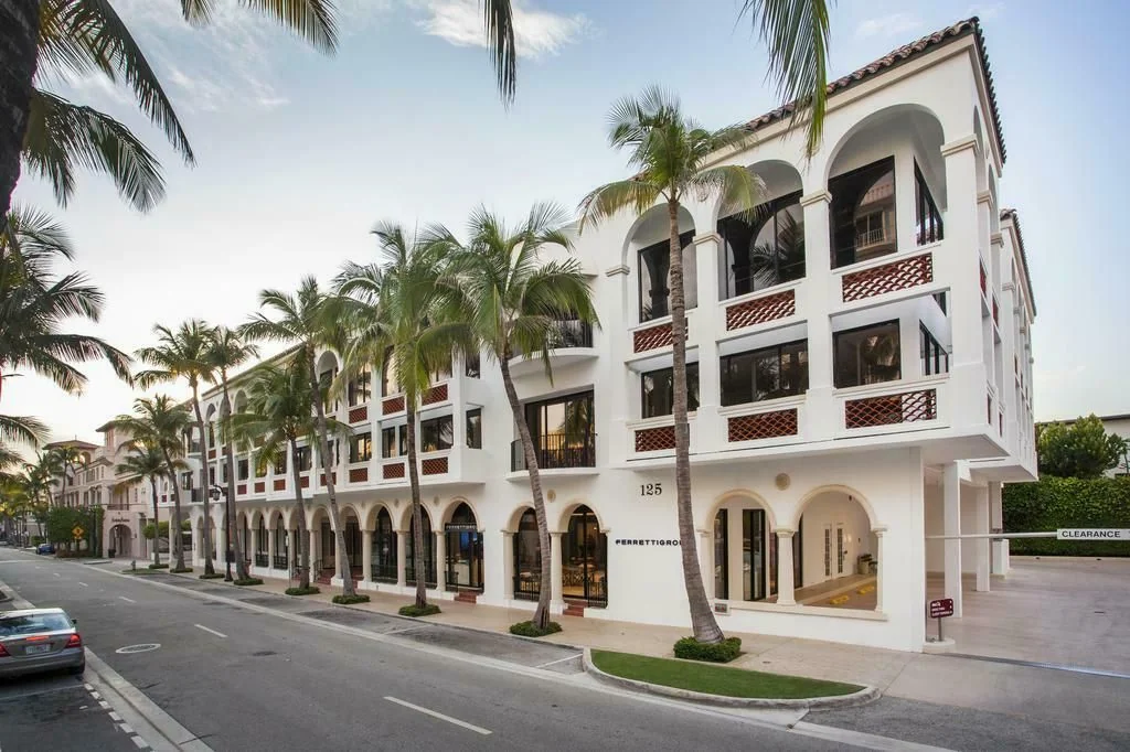125 Worth Ave — Lease in Palm Beach, FL, photo 5 of 8