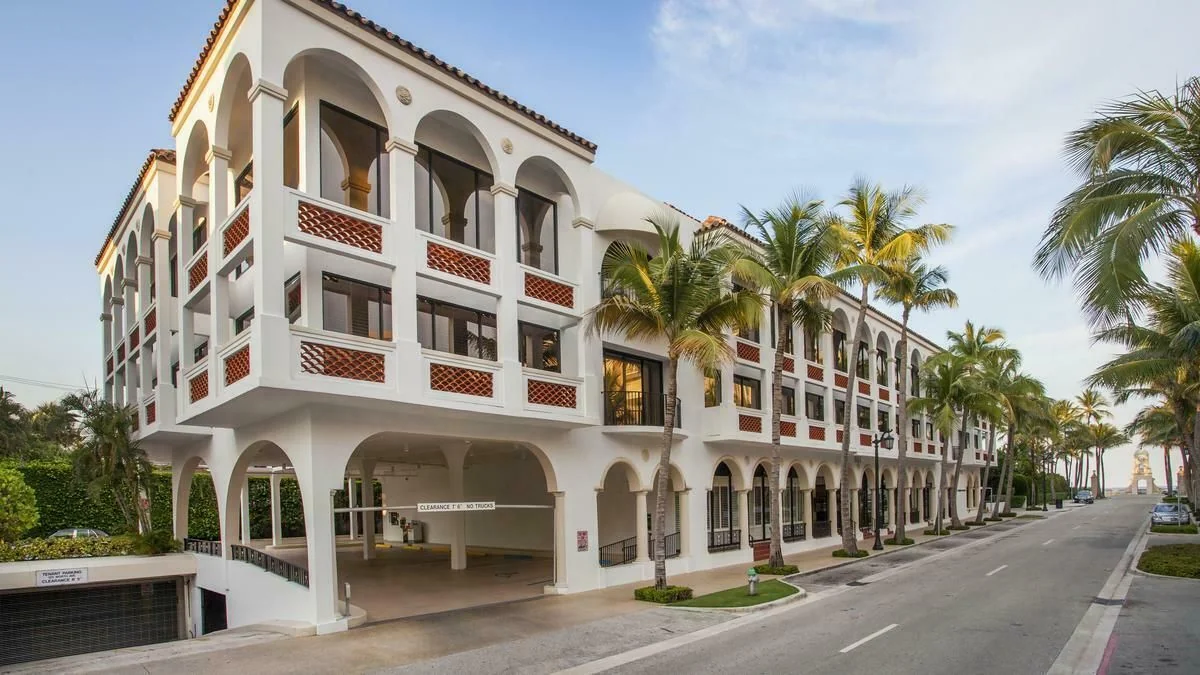 125 Worth Ave — Lease in Palm Beach, FL, photo 6 of 8