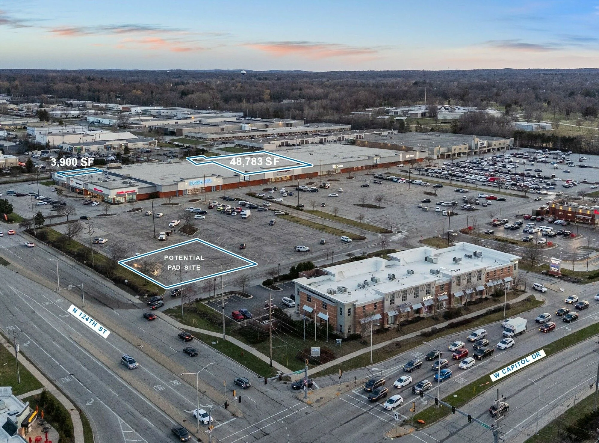 Shoppers World of Brookfield — Lease in Brookfield, WI, photo 2 of 3