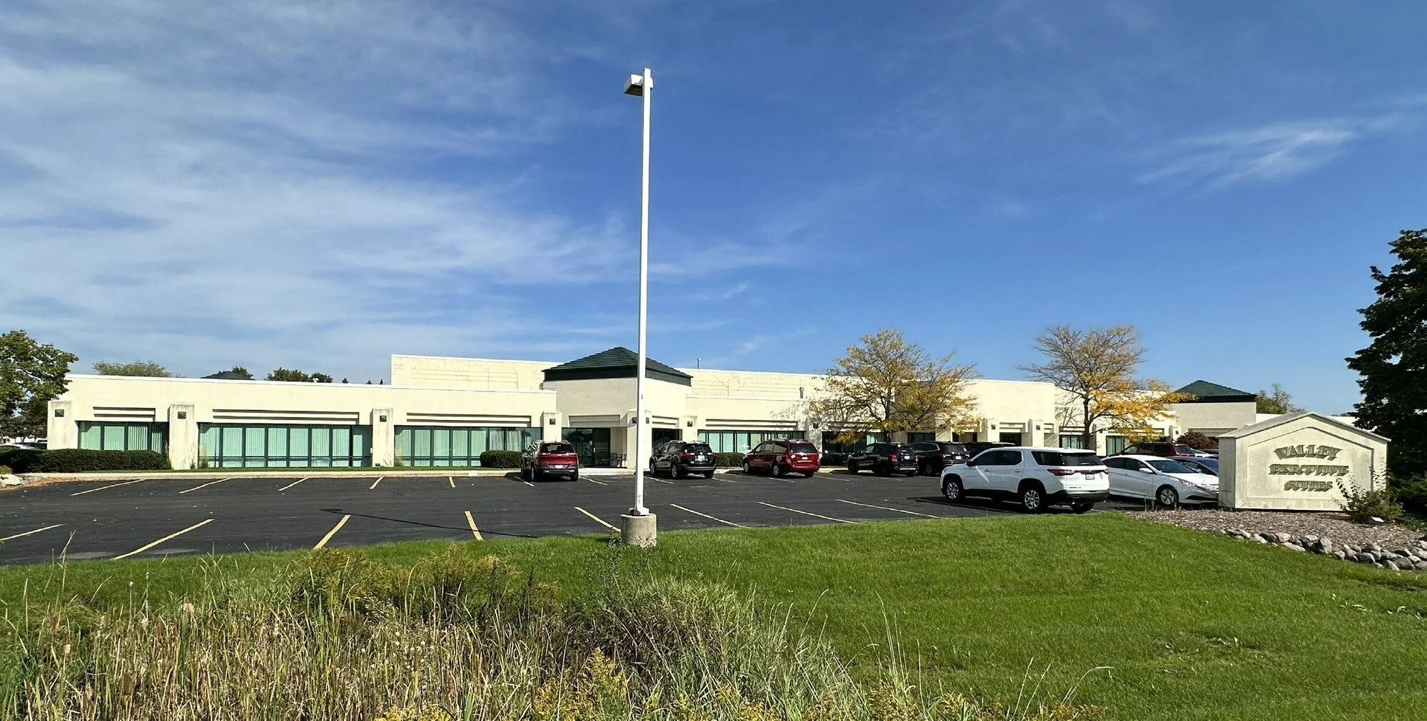 1860 Executive Dr — Lease in Oconomowoc, WI, photo 1 of 1