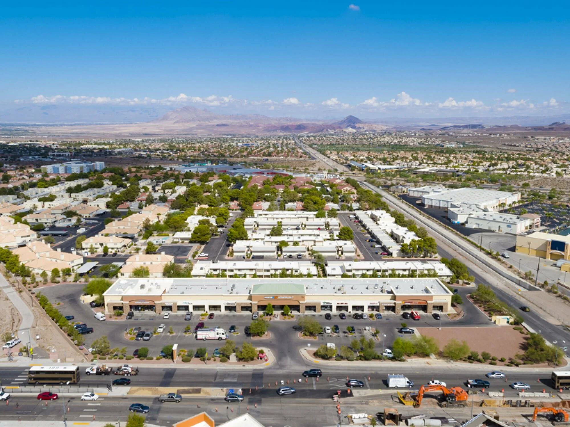 Cornet Plaza — Lease in Henderson, NV, photo 2 of 8