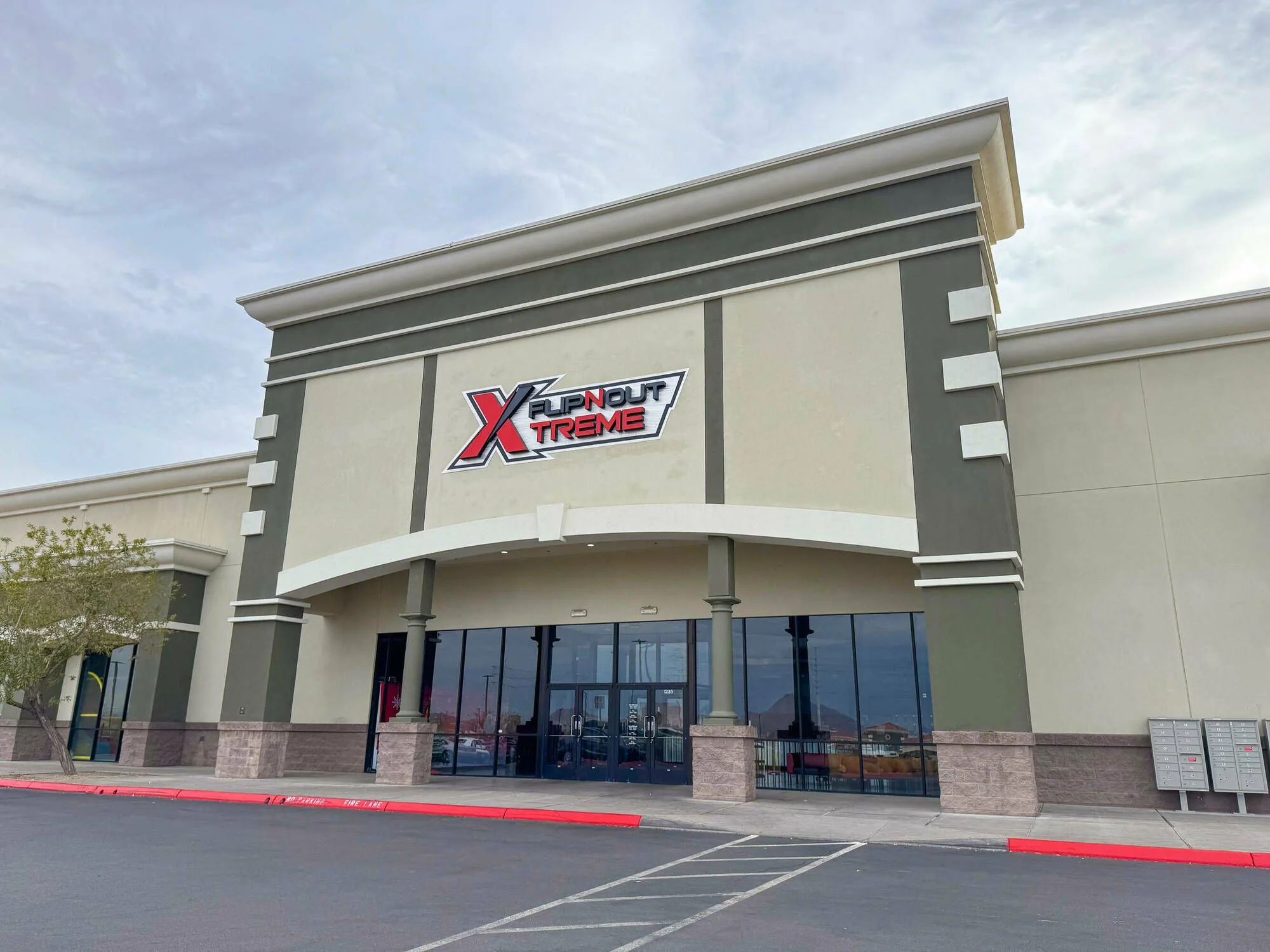 Warm Springs Promenade — Lease in Henderson, NV, photo 6 of 8
