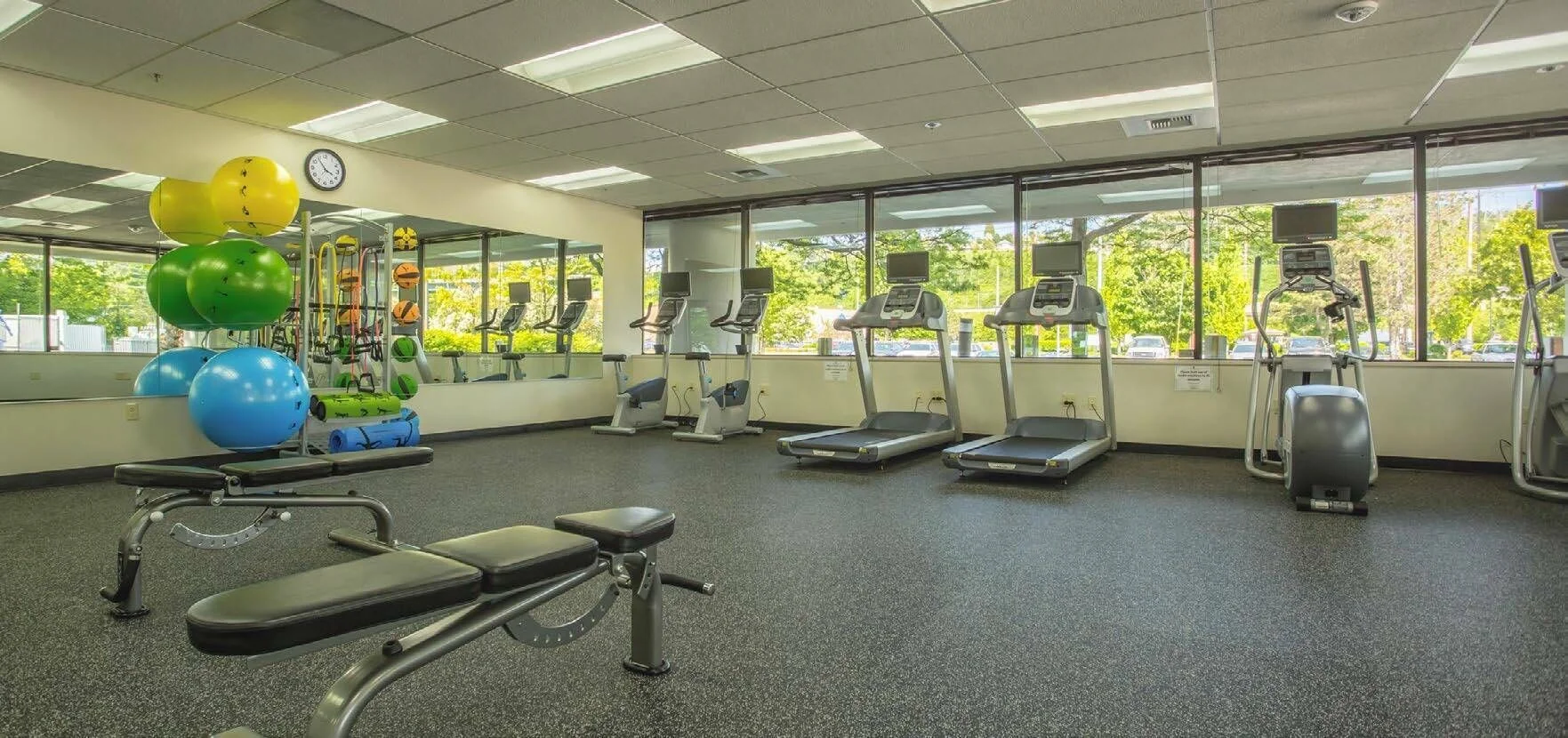 Triton Towers Three — Lease in Renton, WA, photo 2 of 6
