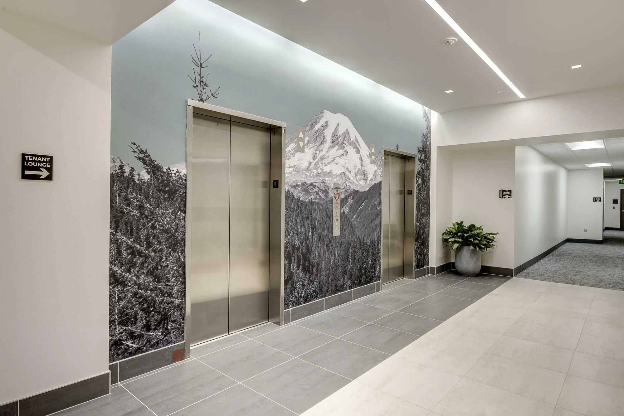 Redstone — Lease in Lynnwood, WA, photo 6 of 8