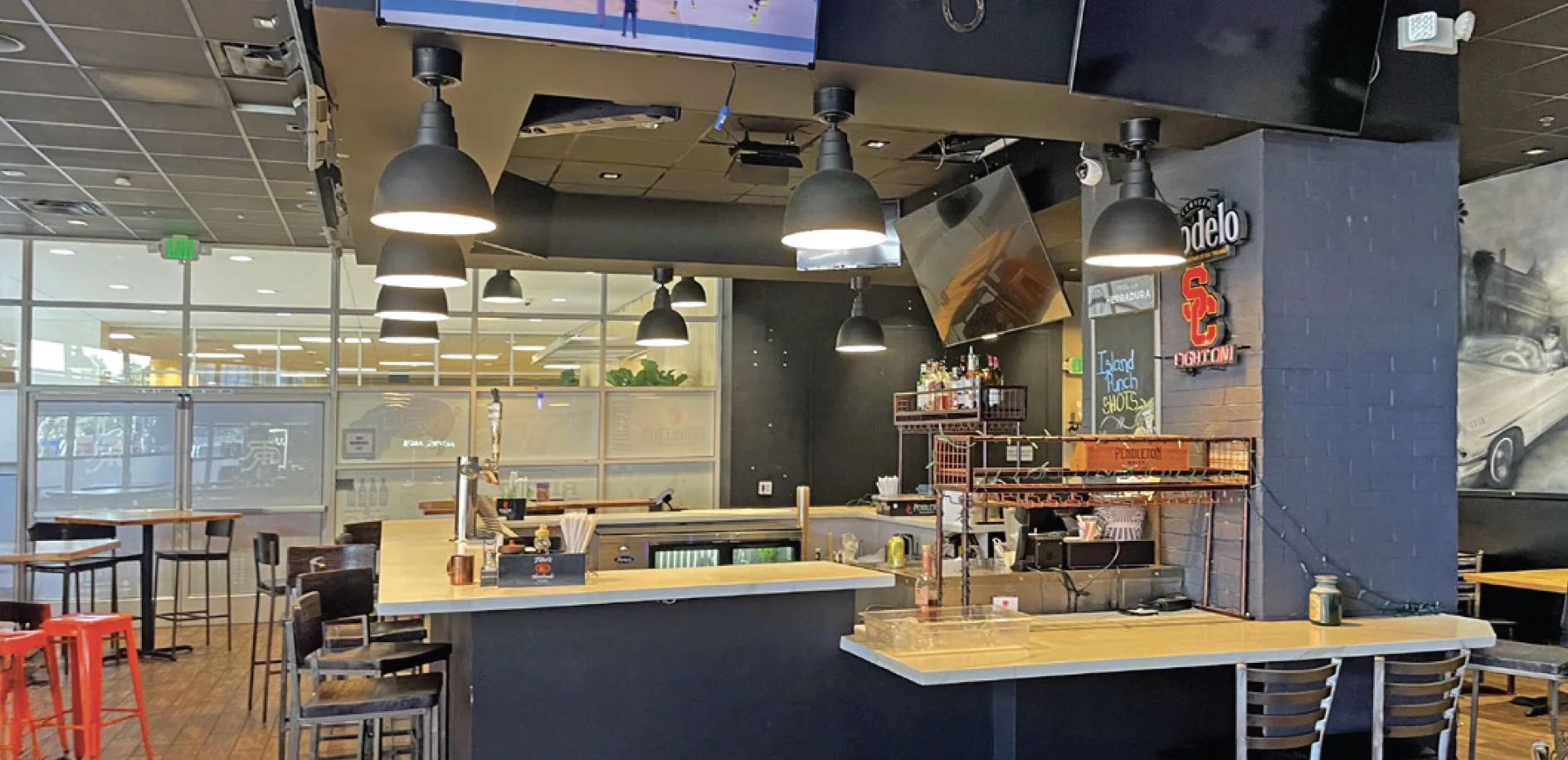 Mission Square — Lease in Riverside, CA, photo 3 of 4